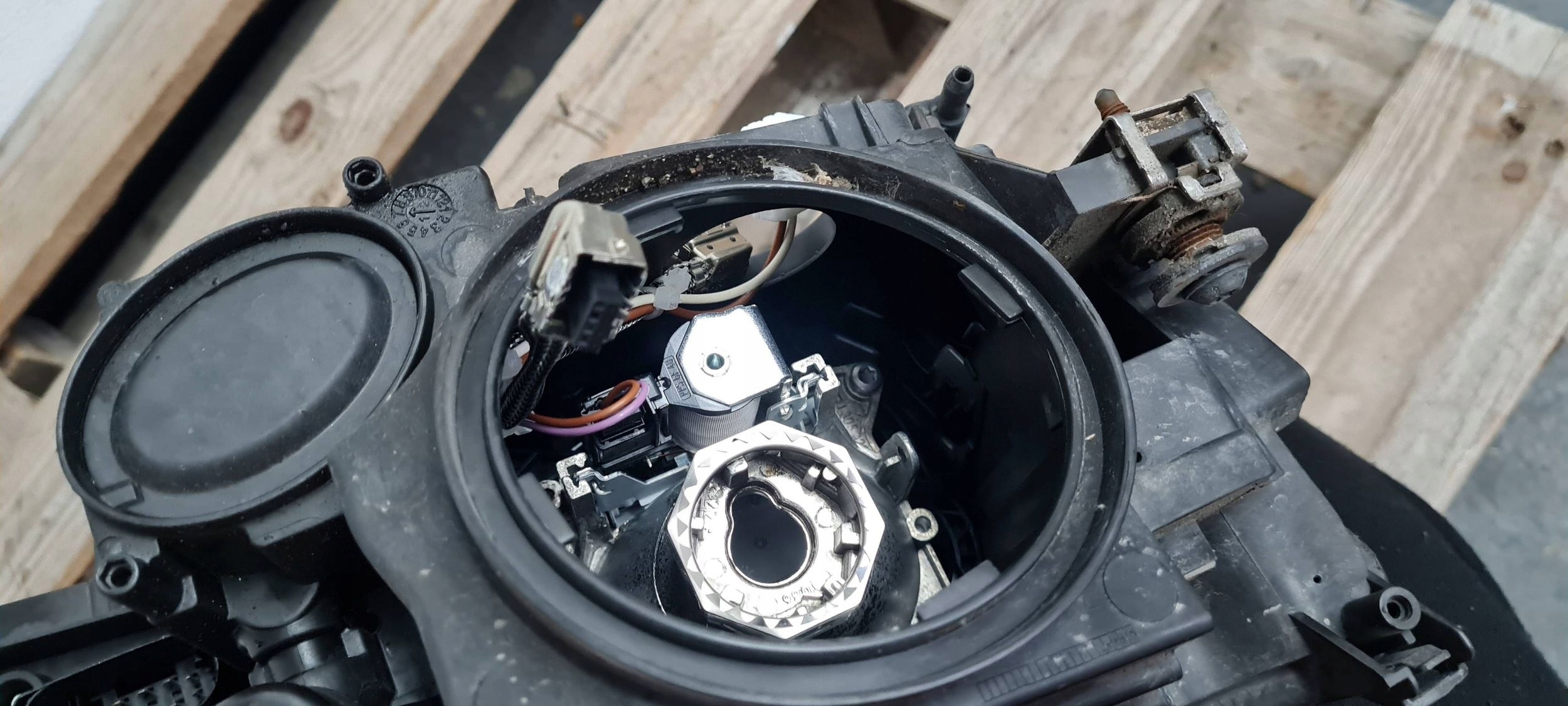 A7 4G S7 light XENON left left front ANGLIK 4G8941005D