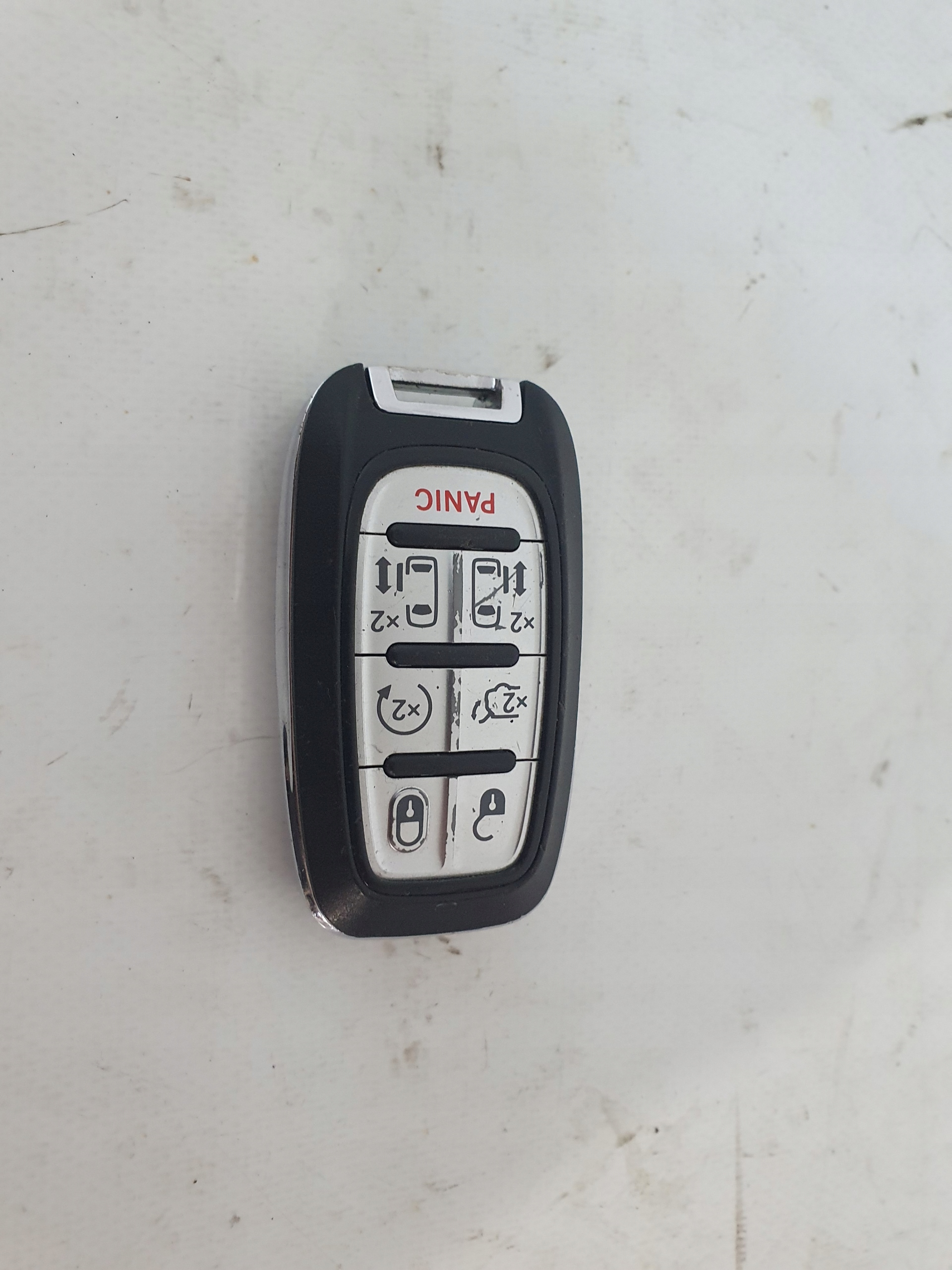 CHRYSLER PACIFICA II 16- KLUCZYK PILOT 68217832AC Numer katalogowy części 68217832AC JJ