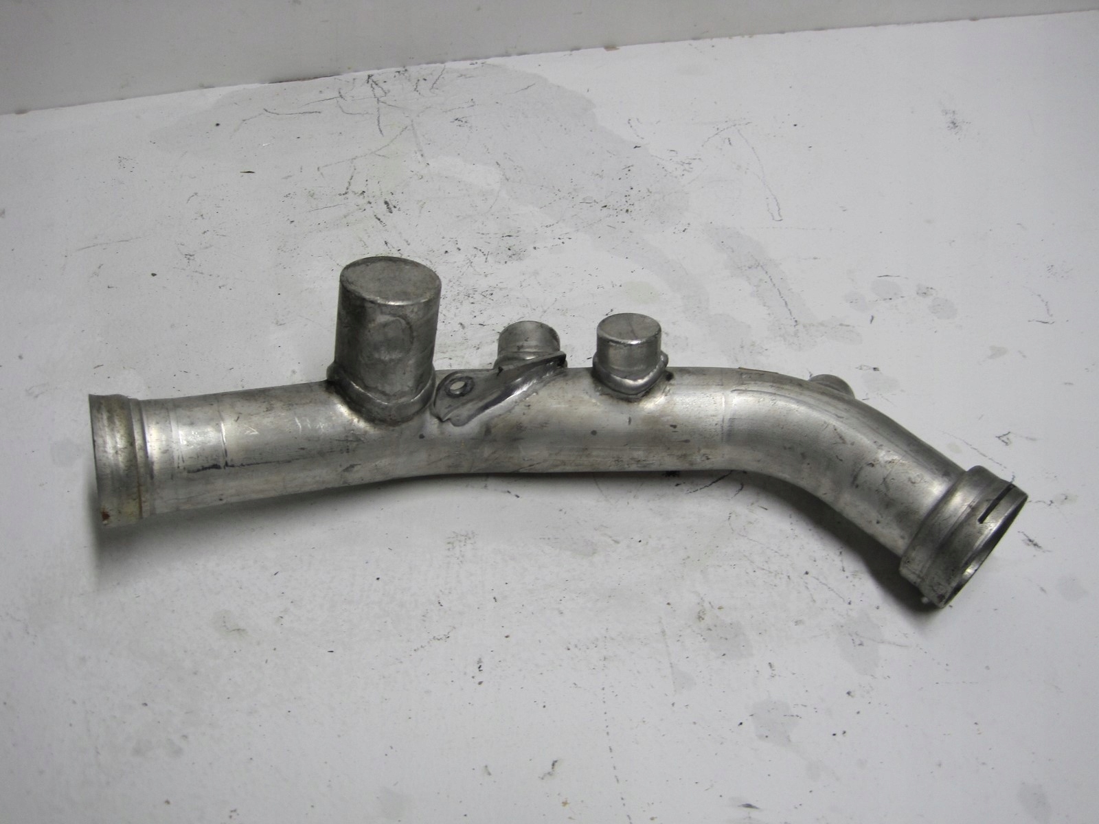 pipe MERCEDES A2045840047