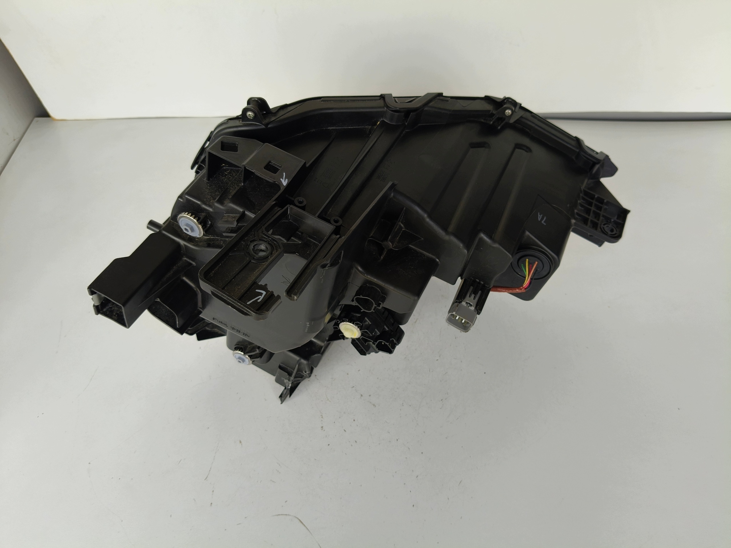 light left REFLEKTOR MITSUBISHI ECLIPSE CROSS 21- LIFT FULL LED