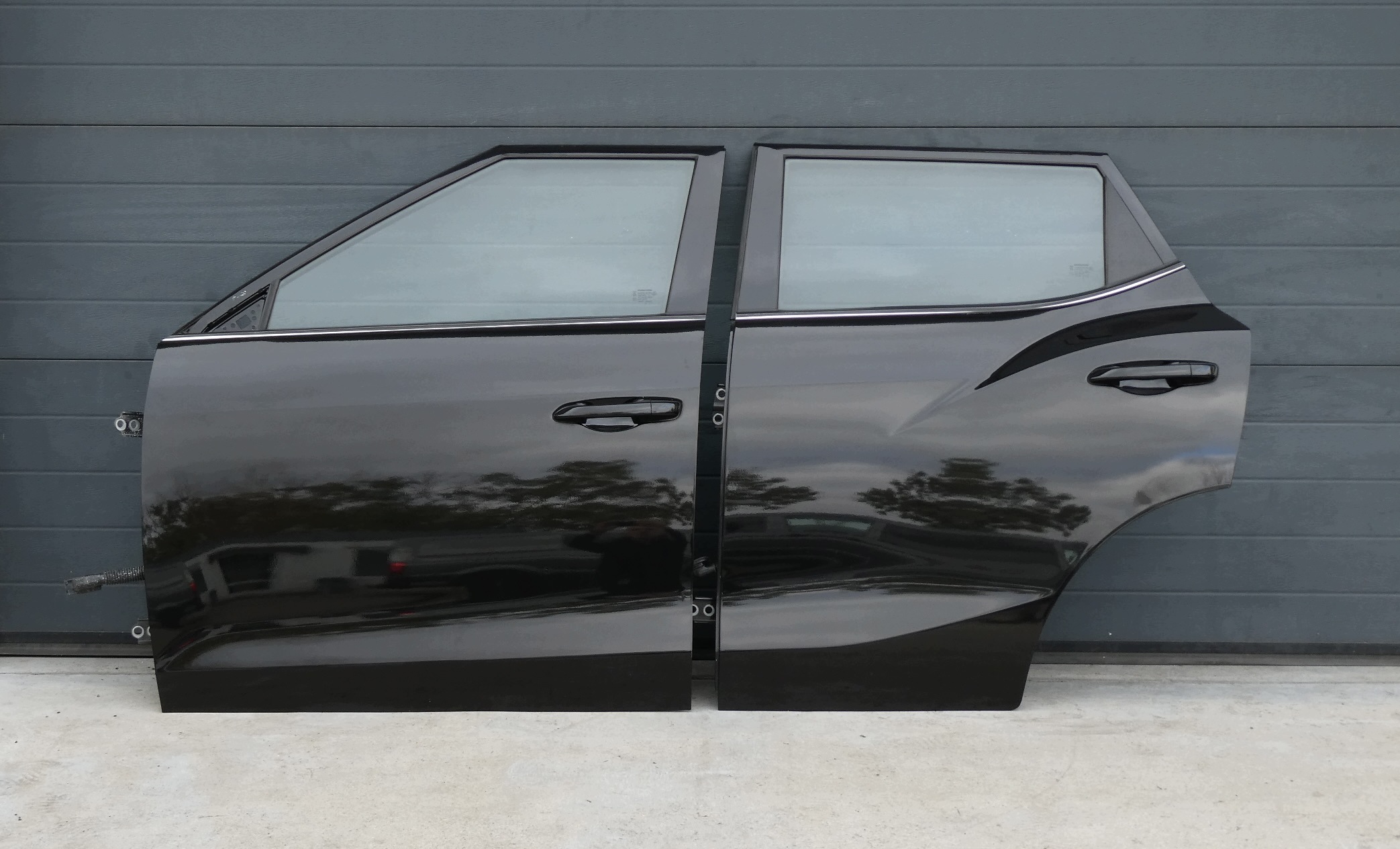 door left front SSANGYONG TIVOLI LAK SPACE BLACK METALLIC original paint