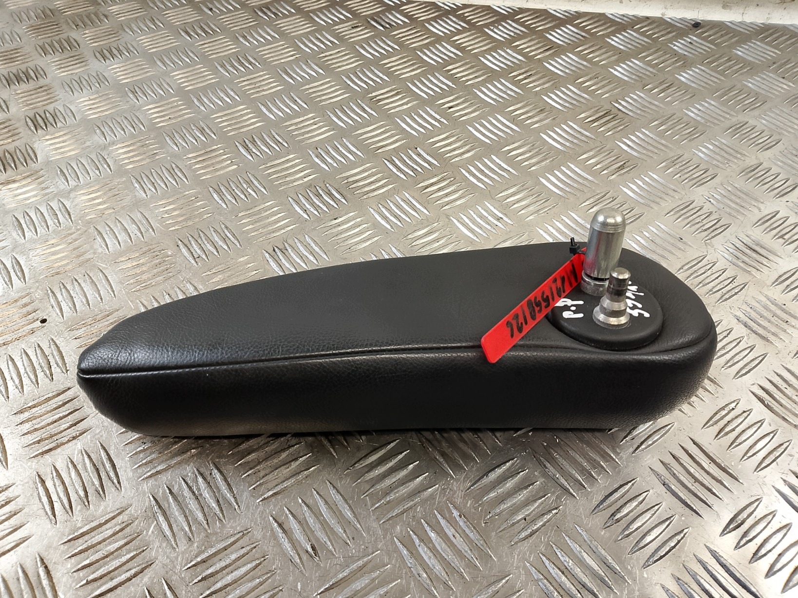 armrest right front PEUGEOT 307 leather