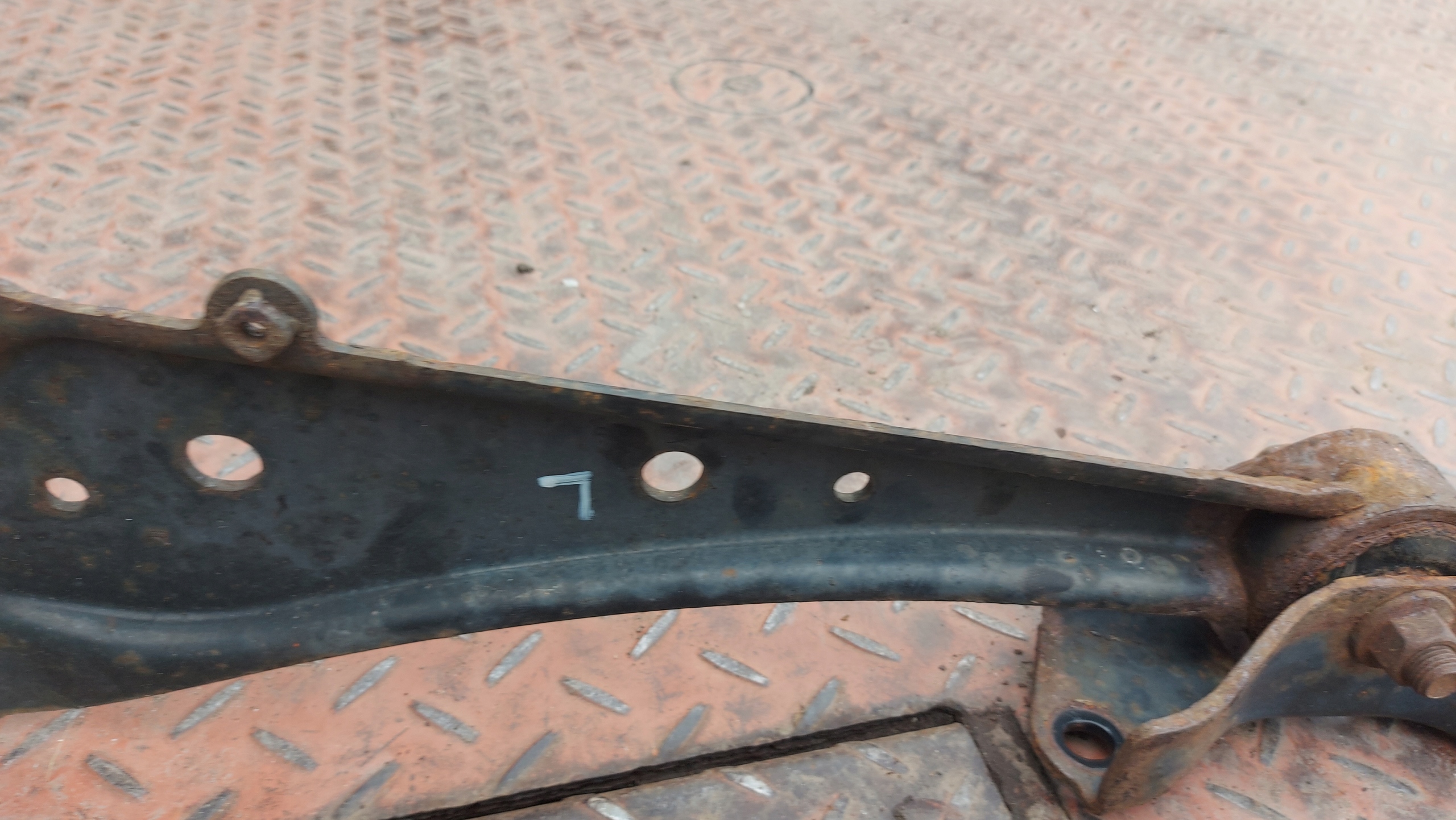 Querlenker PODPOWA links heck LEXUS IS 220 05