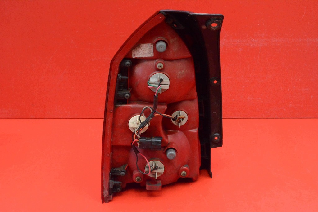 light right rear part rear 92402-2E0 HYUNDAI TUCSON 1 and 04-10