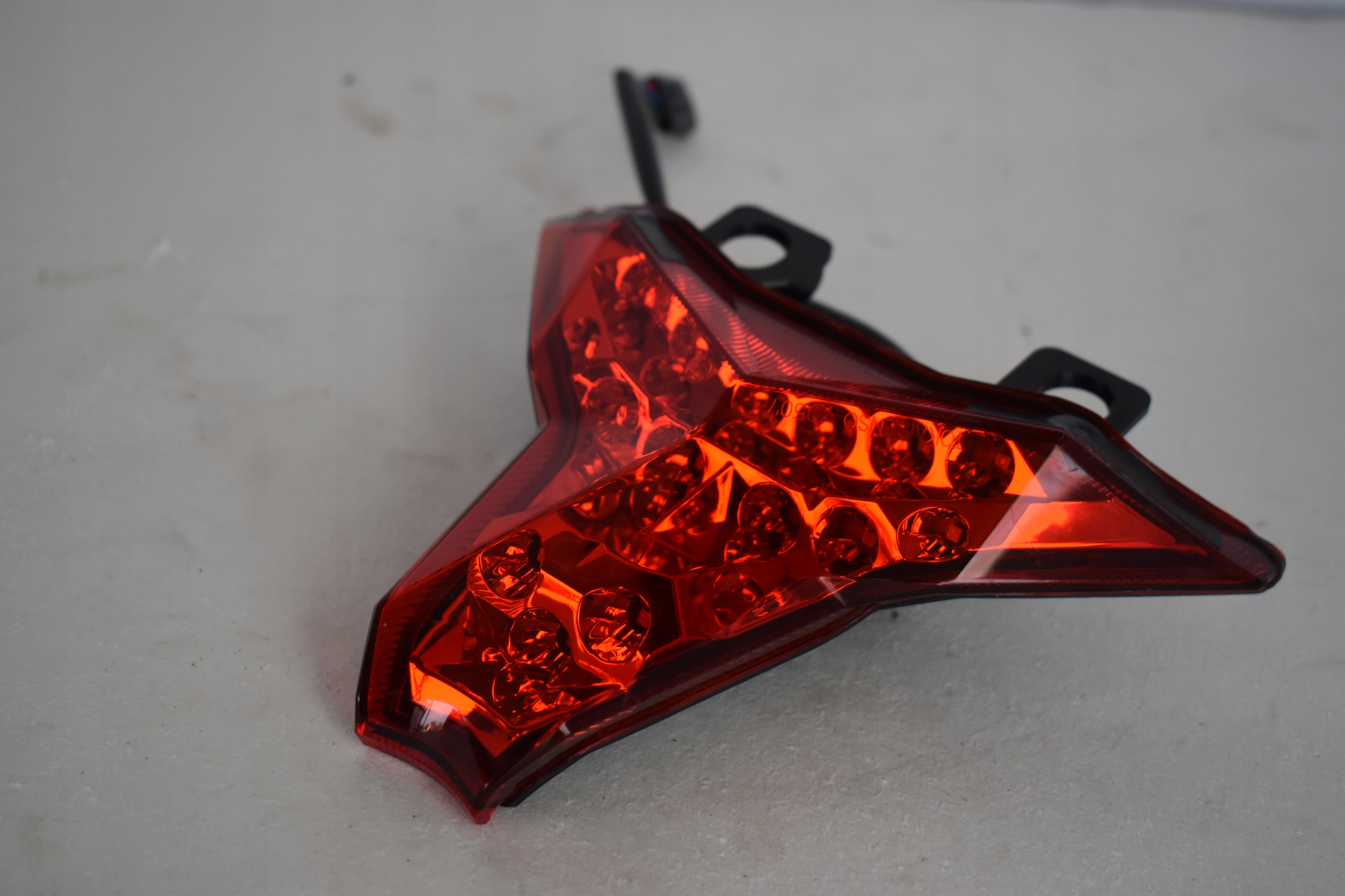 23025-0332 - KAWASAKI Z1000 задний фонарь 14+