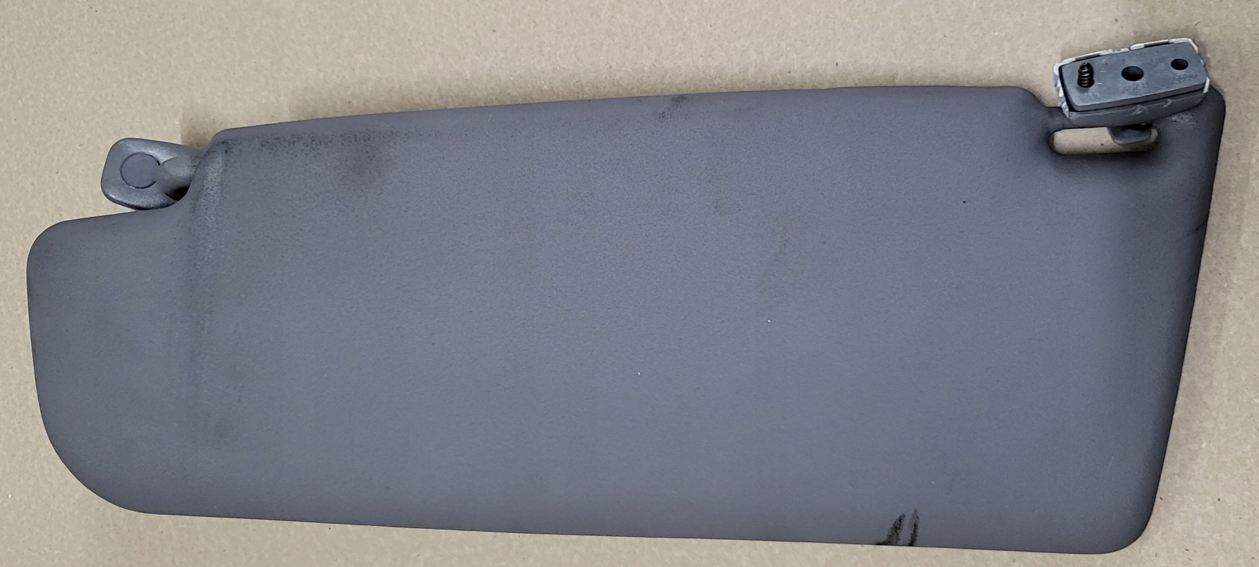 cover PRZECIWSLONECZNA visor visor right R bracket AUDI A4 B5 8D A3 8L