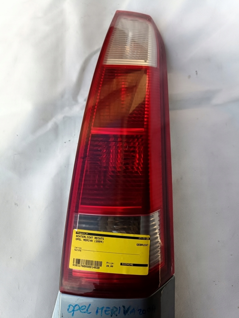 фонарь правый задний opel Meriva A и 03-05 перед рестайлинг