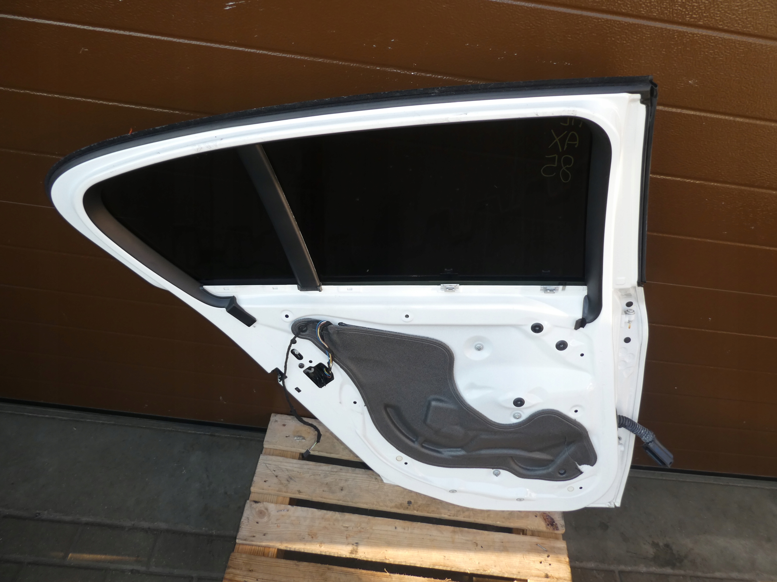 door left rear part BMW F20 complete BIALE