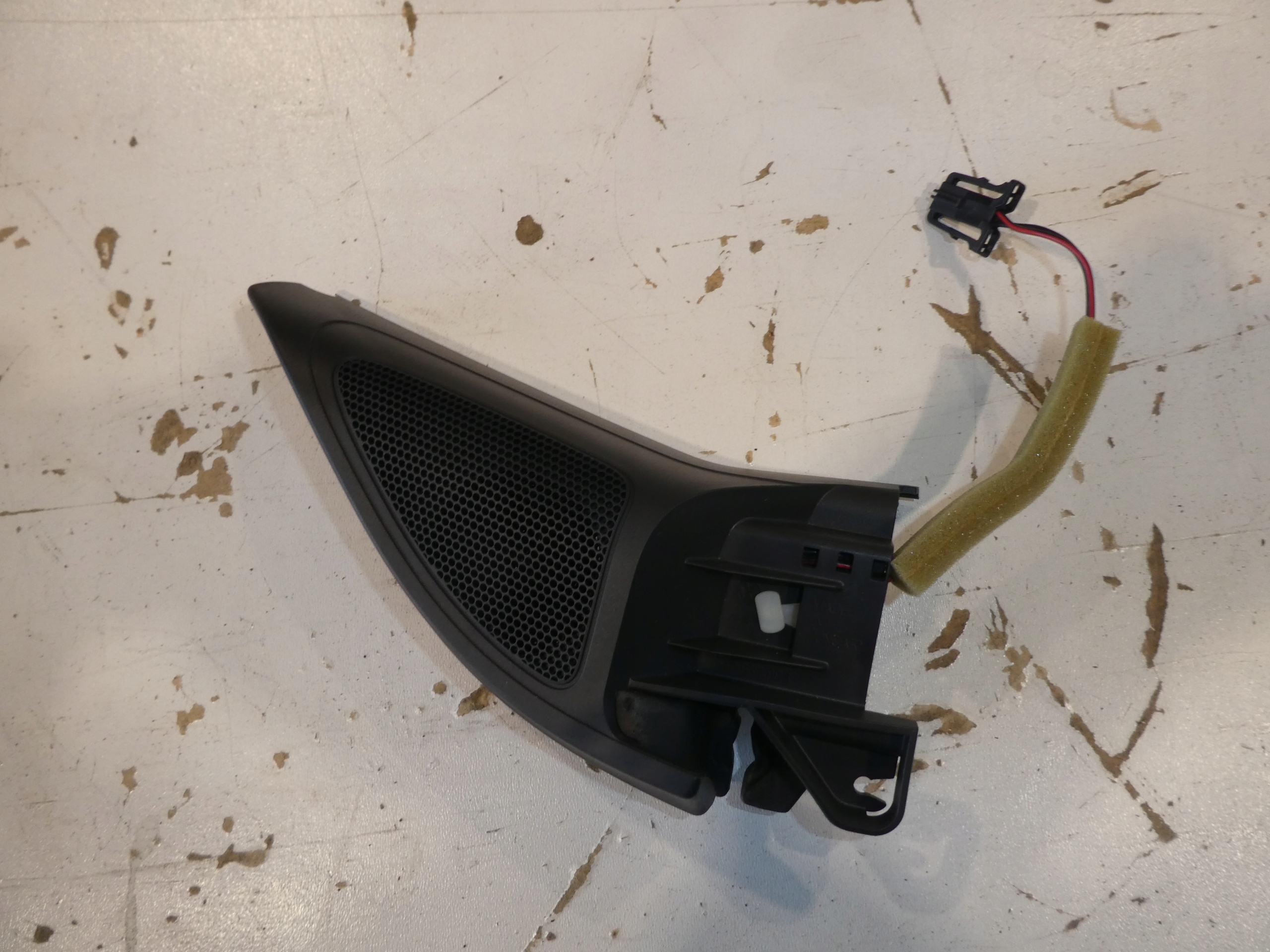 TROJKAT speaker VW GOLF VI 5K0837986