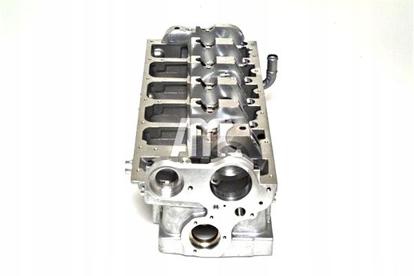 AMC GŁOWICA CYLINDRÓW VW CALIFORNIA T5 CAMPER MULTIVAN V TOUAREG Numery katalogowe zamienników AUTOPUMPS UK ACHW817 BSG BSG 90-110-003 ET ENGINETEAM HL0085 FAI AUTOPARTS BCH027