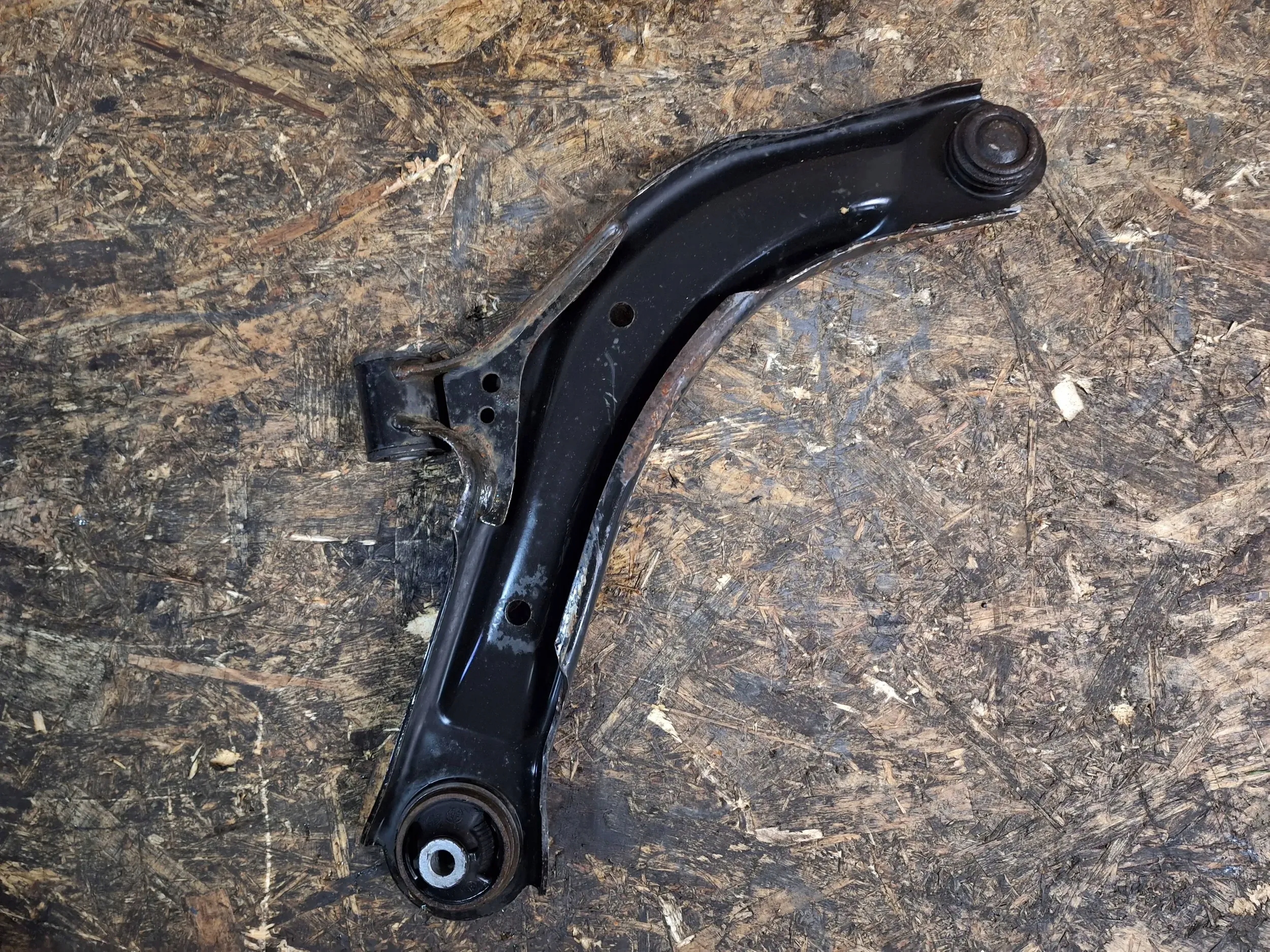 arm front left Nissan NV200 12