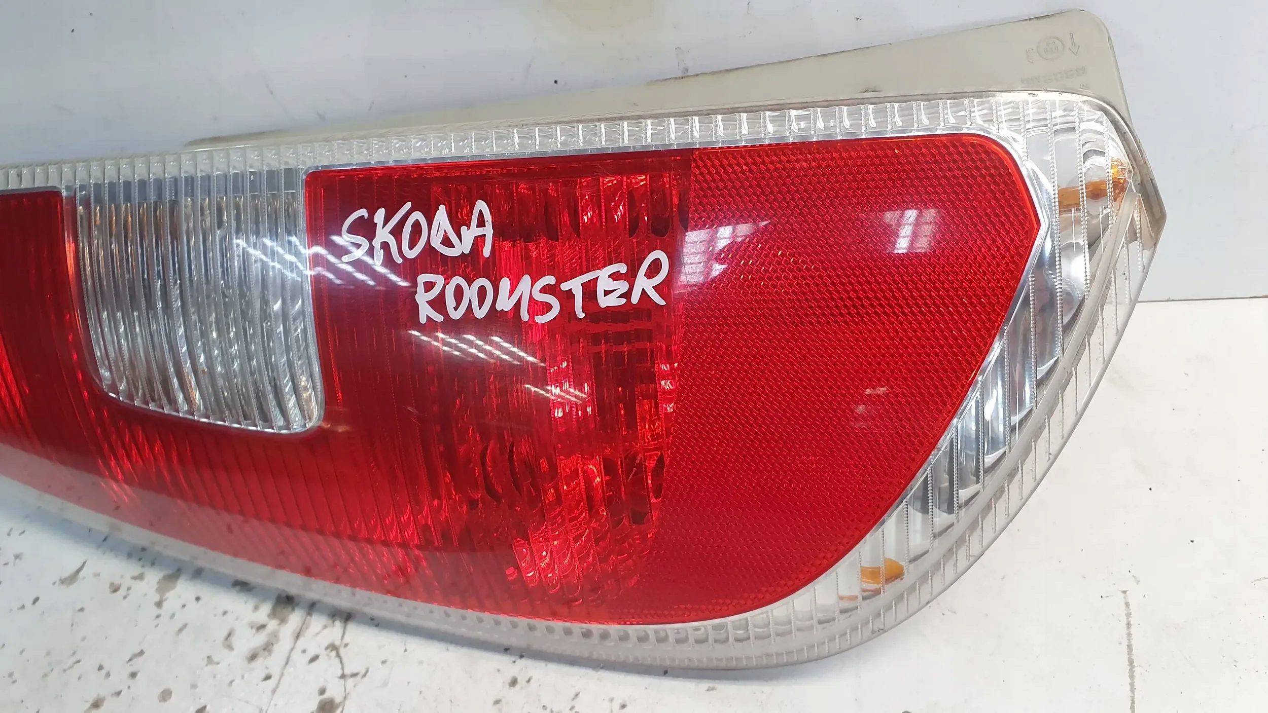 light rear part left 5J7945111 SKODA ROOMSTER 06