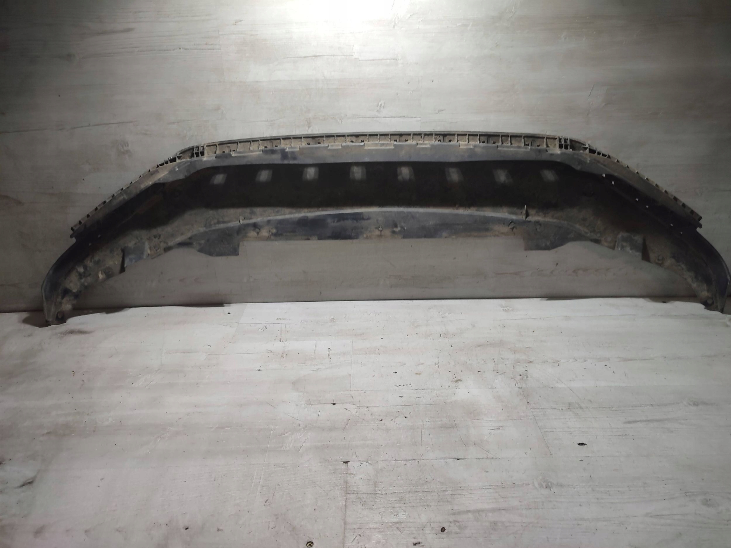 Volkswagen Touran III 2020 Spoiler front
