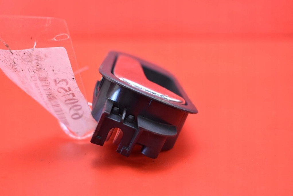 ручка двери внутренняя хром 5M0837114 vw Golf 5 V PLUS 05-14