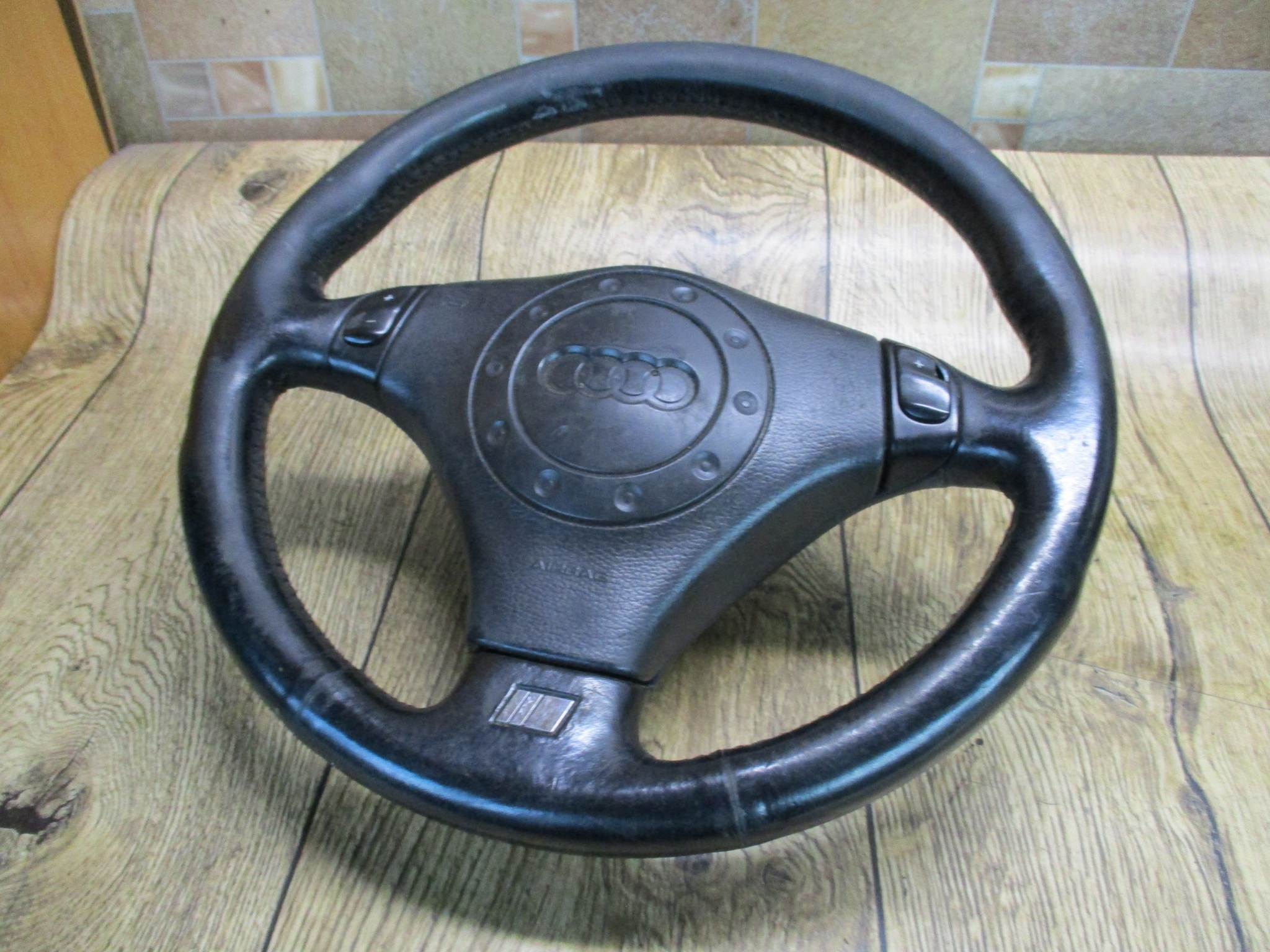 Audi A6 C5 97-04r. A4 B5 98-01r. руль кожа