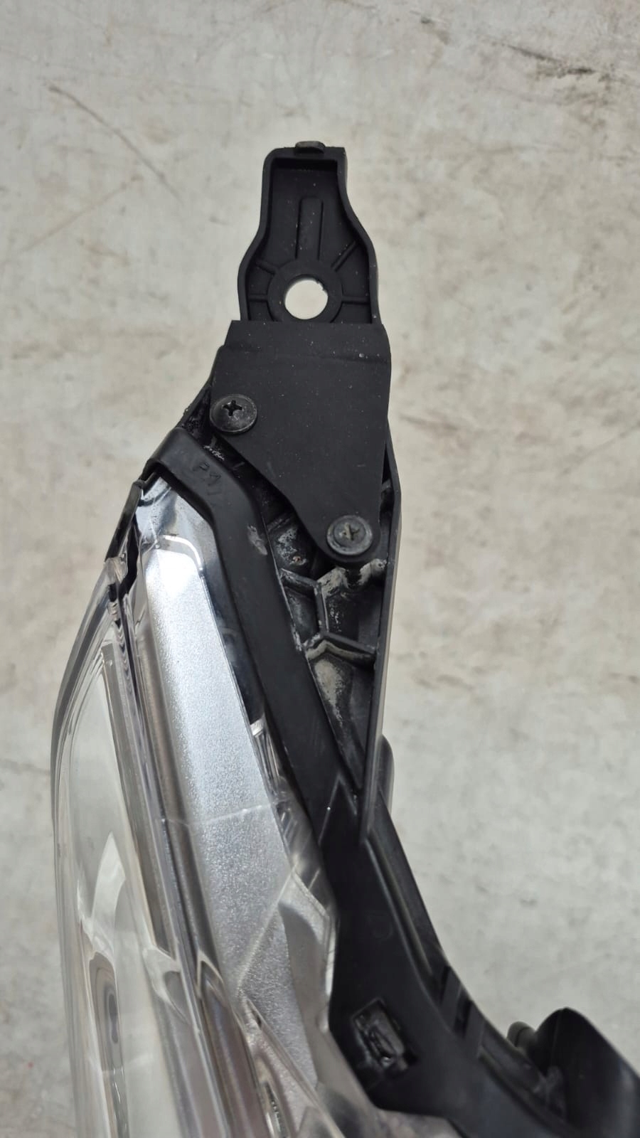 PEUGEOT 208 and 1 LIFT 15-19 light front front right