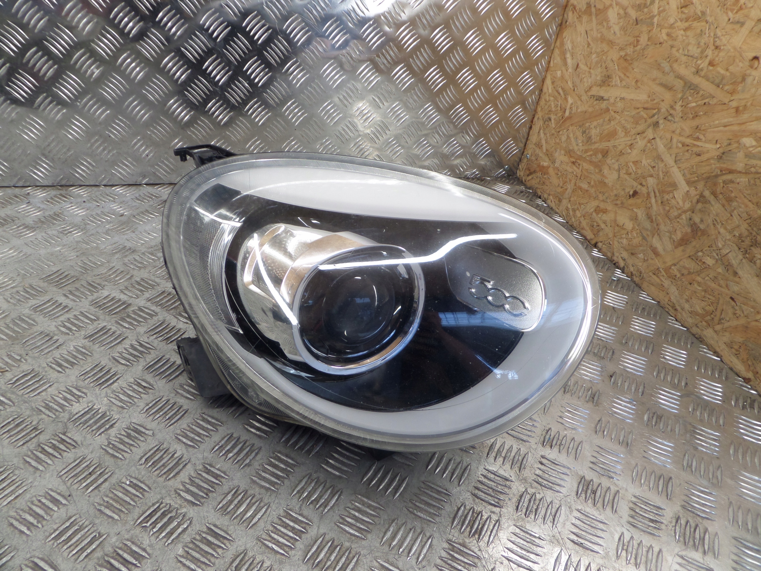light right front right front Fiat 500X REFLEKTOR XENON