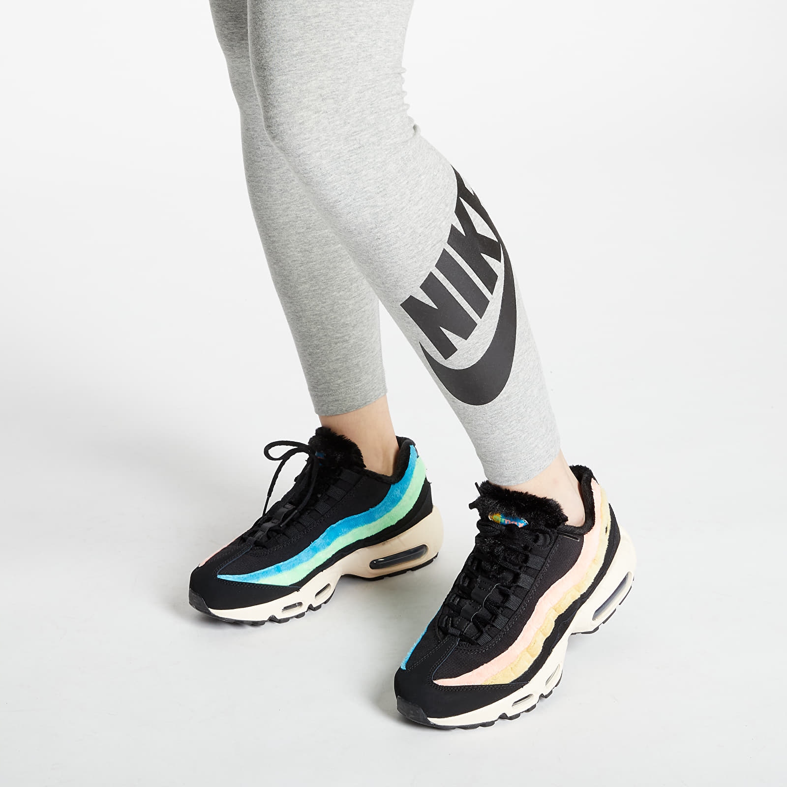NIKE LEGGINSY DAMSKIE MODELUJĄCE wysoki stan M Długość nogawki długa