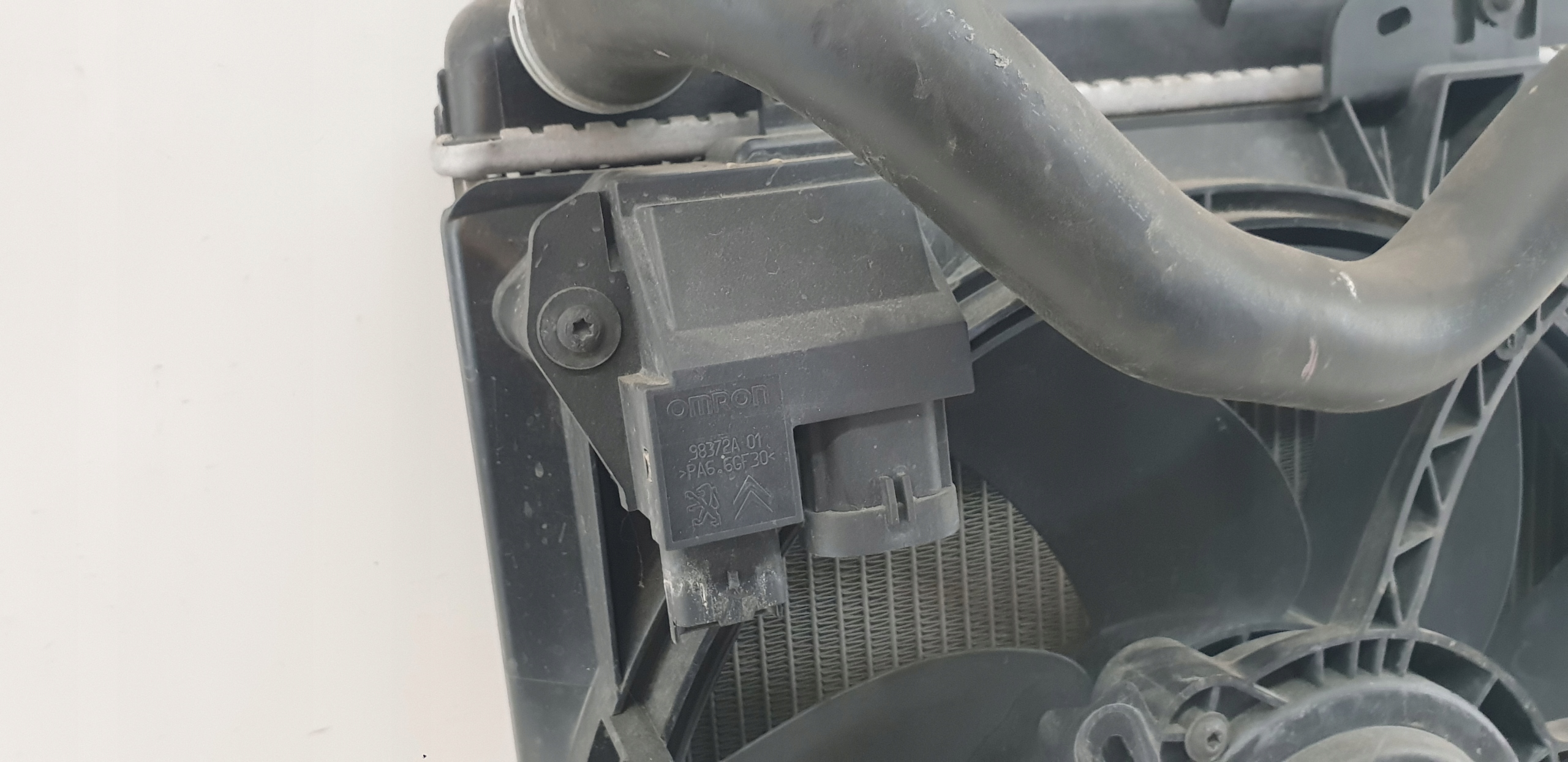 CITROEN C3 III c4 cactus 1.2 chladič ventilátor vody 870860300