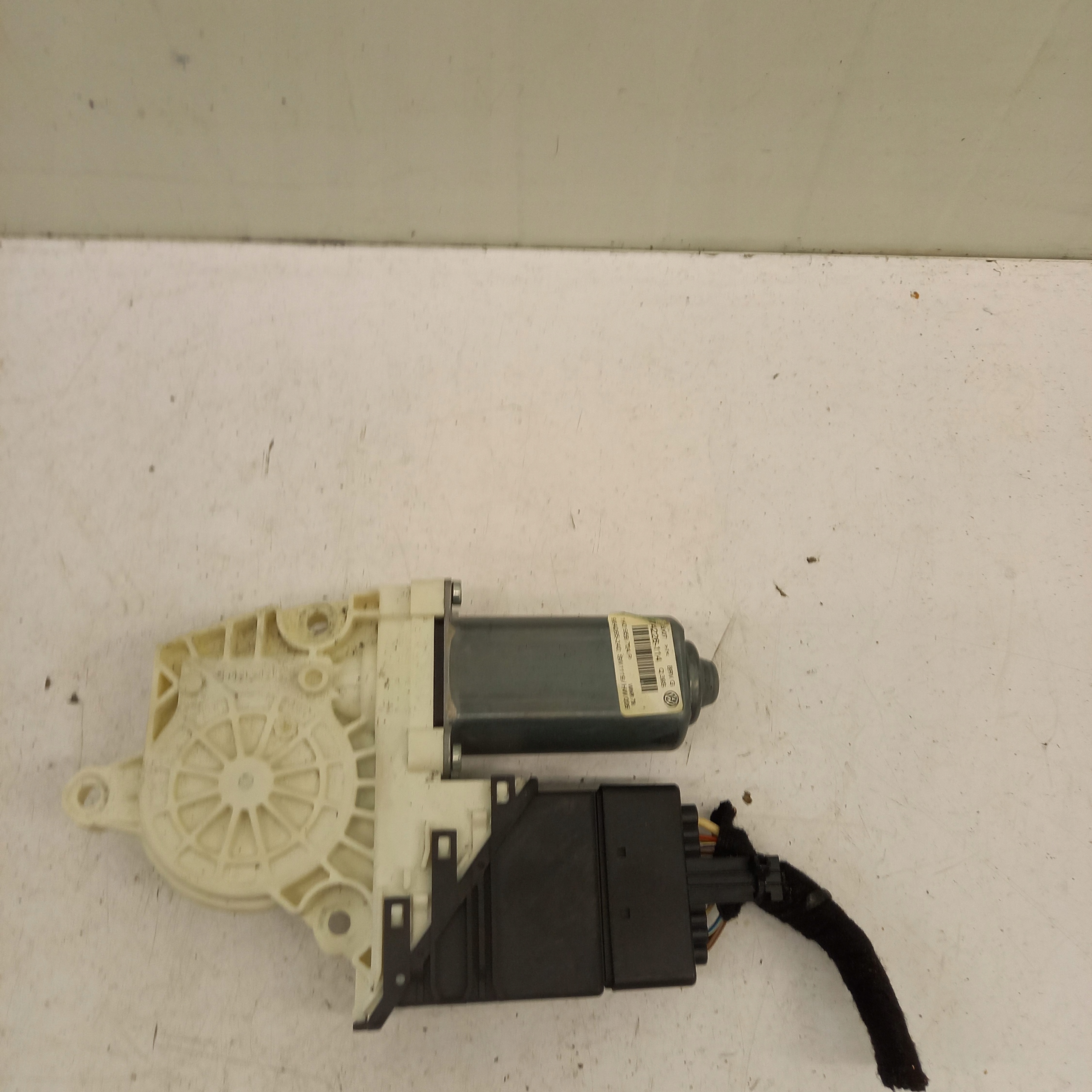 mini motor windows right rear part rear VOLKSWAGEN PASSAT B6