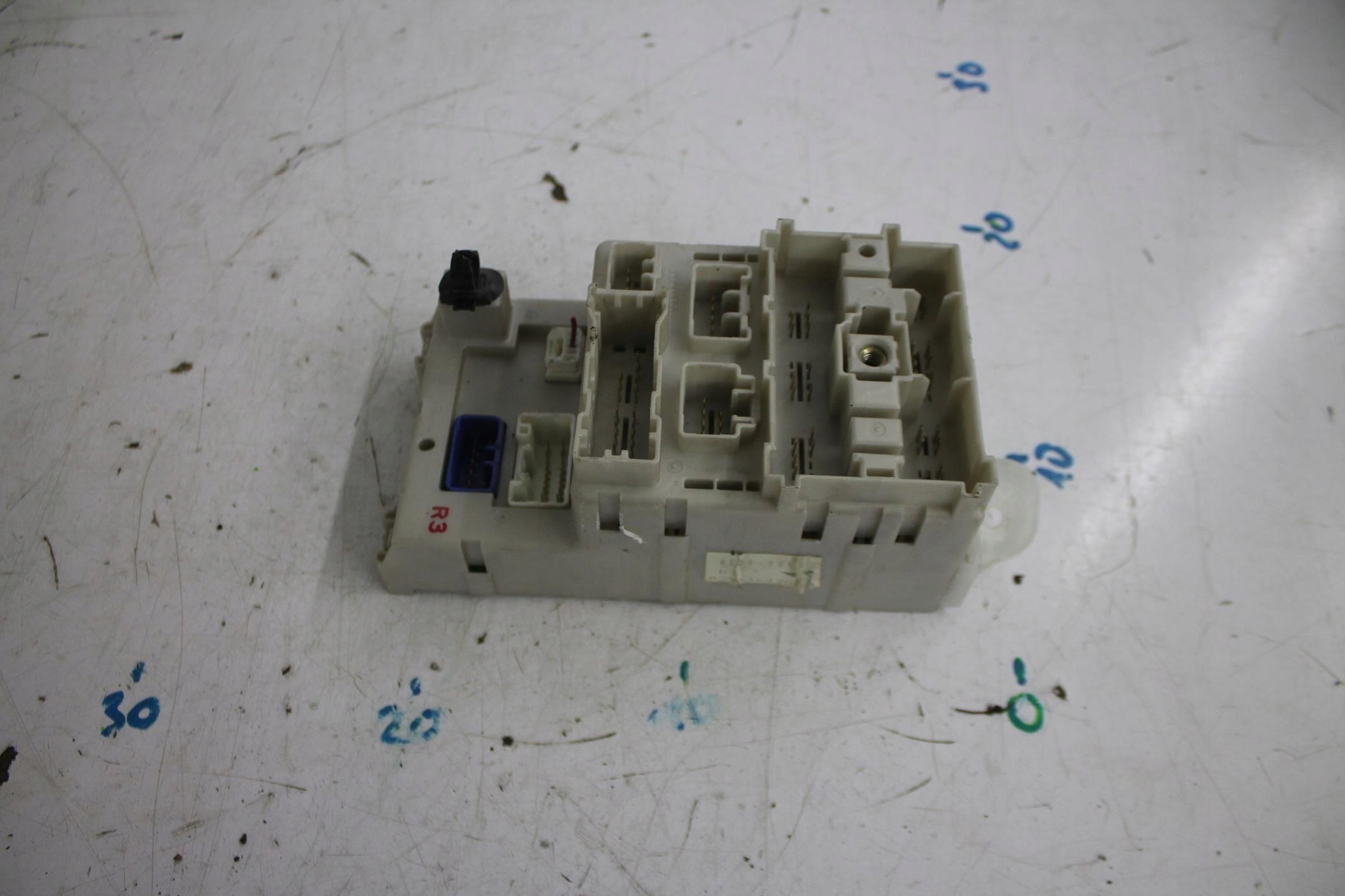 module control unit BSI 82733-42060 RAV4 II 202