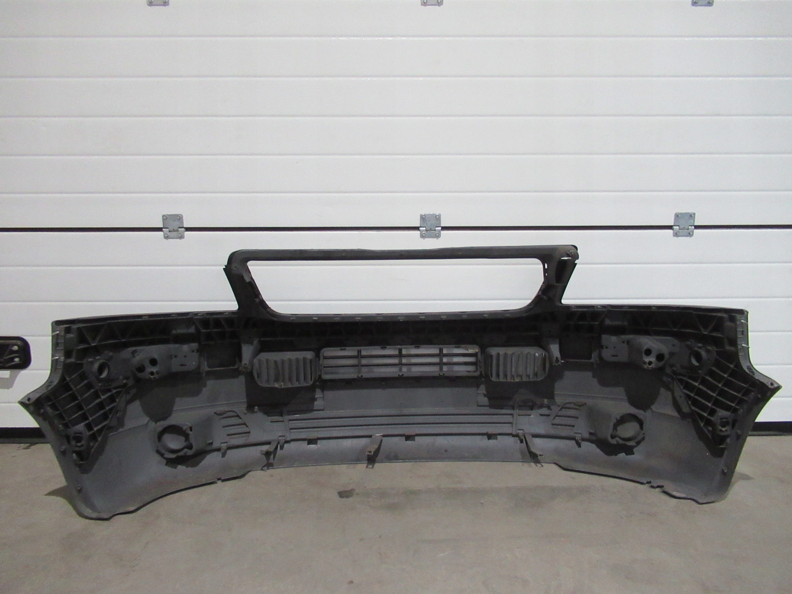 front VW T5 TRANSPORTER 2.5 TDI 03-09r.
