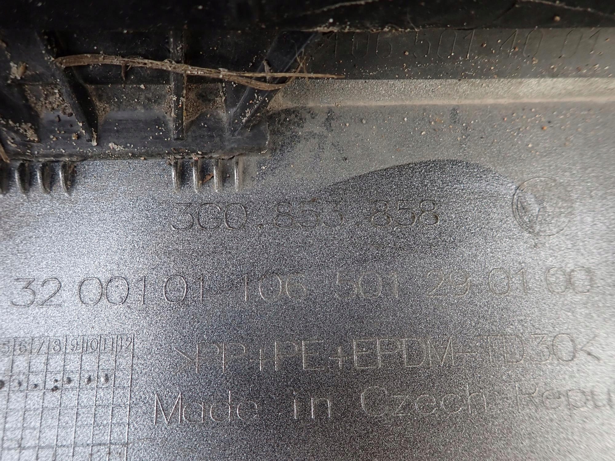 VW PASSAT B8 14-23 threshold right moulding threshold right