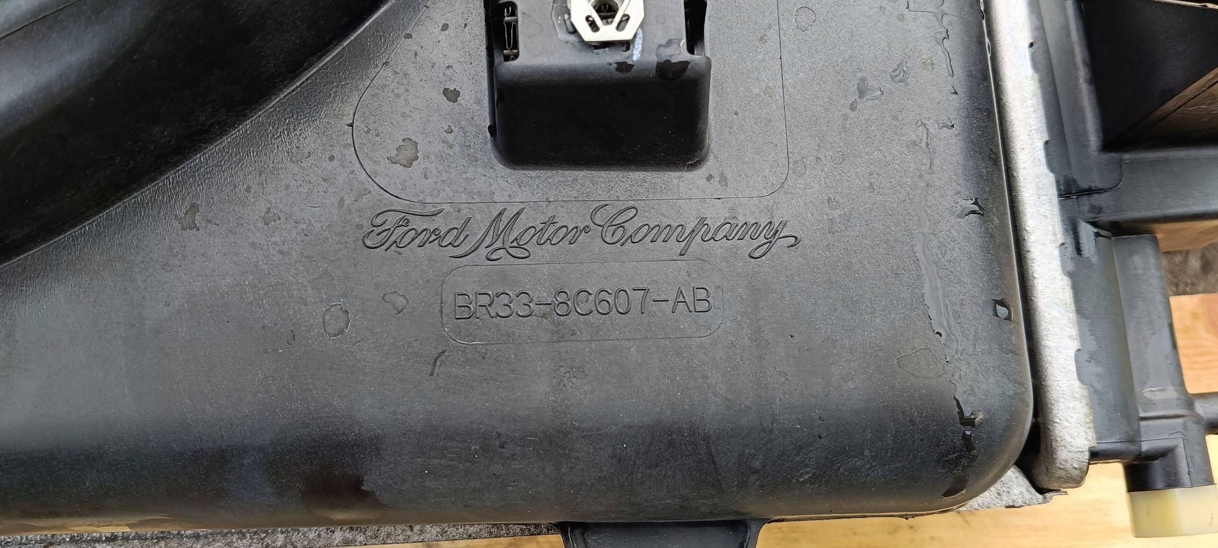 chladiče chladič ventilátor komplet Ford Mustang 5.0 3.7 2011-2014