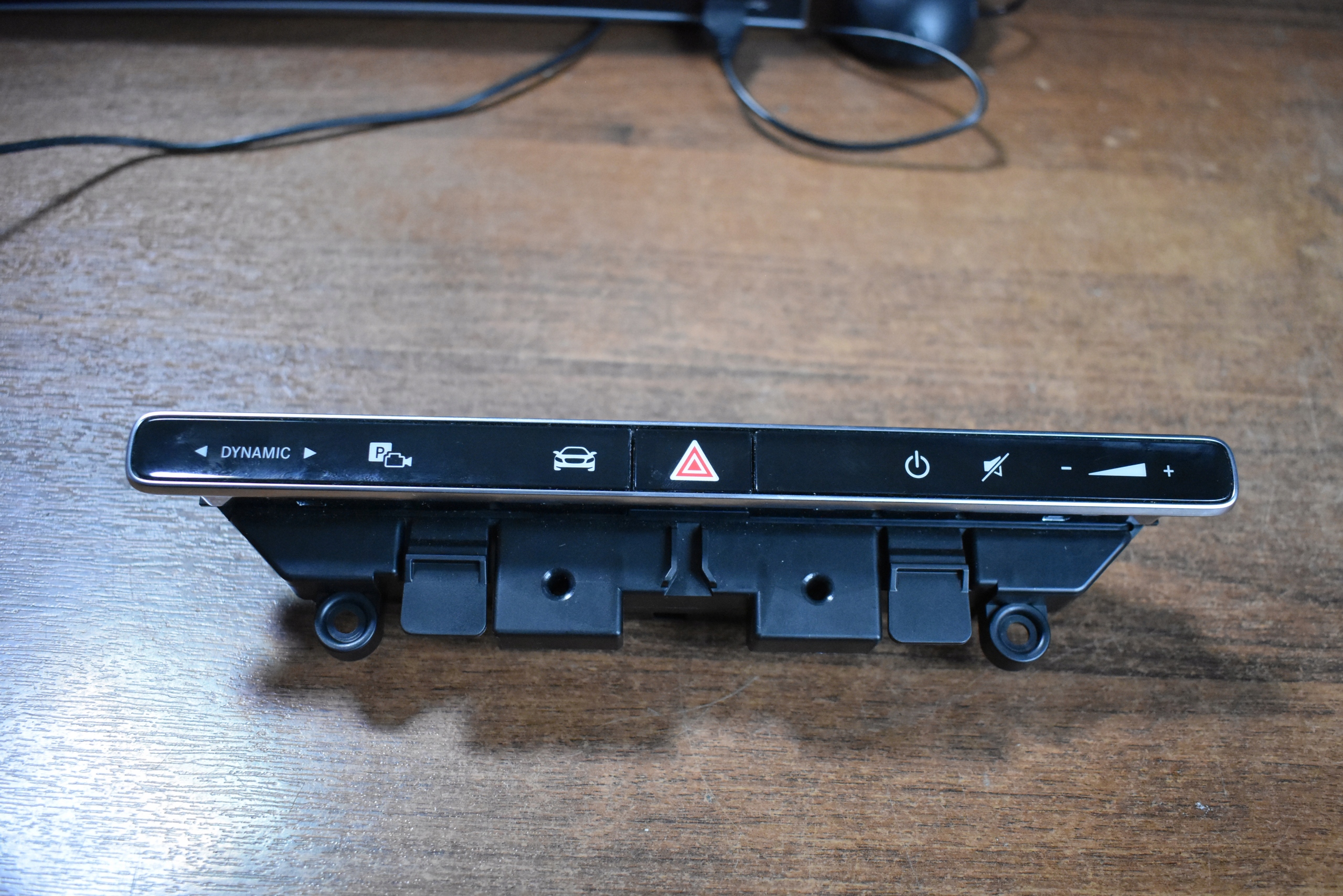IDEALNY control panel WLACZNIKOW DYNAMIC MERCEDES W206 1