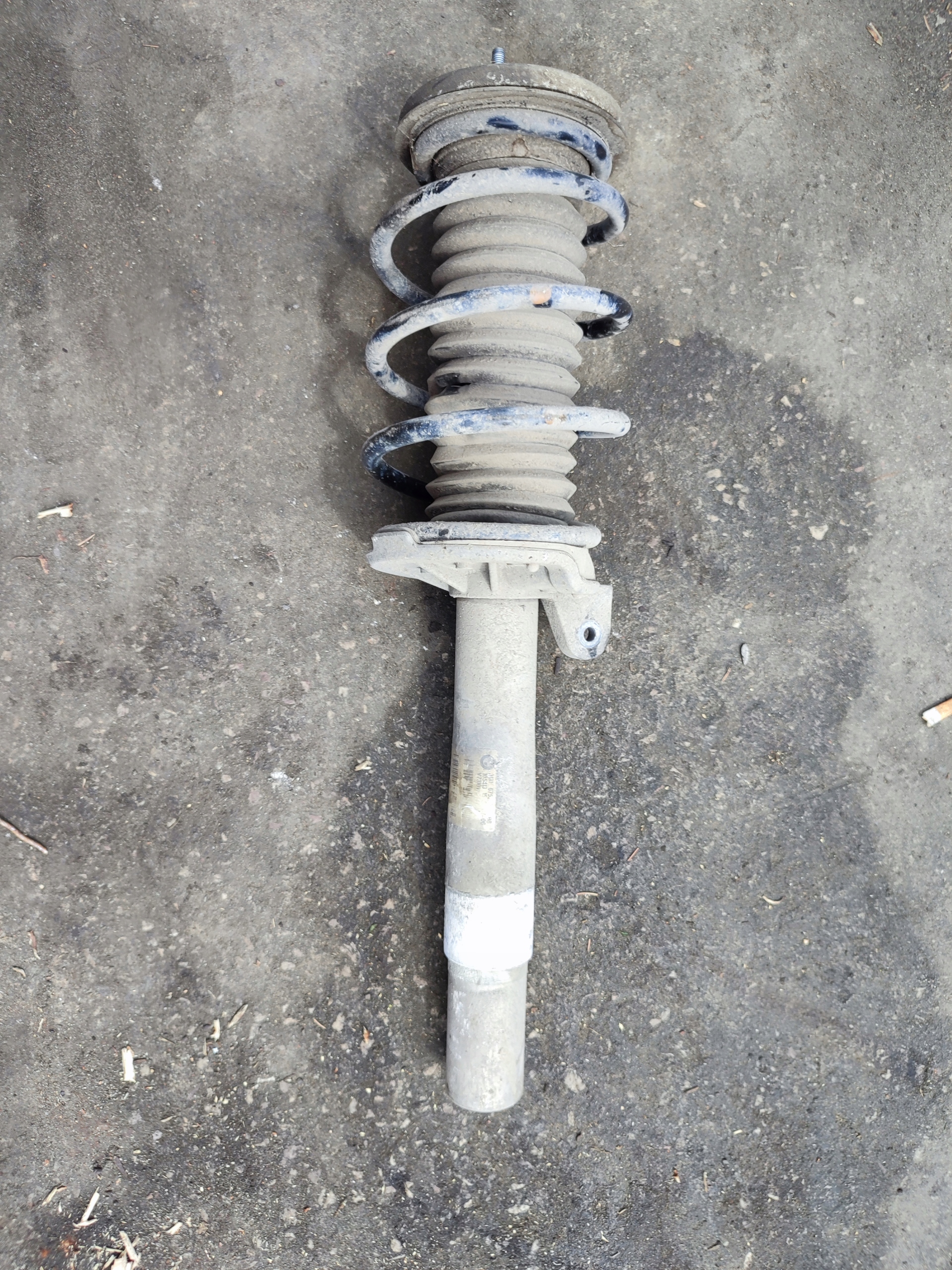 BMW E65 3.0 D амортизатор передній лівий або правий