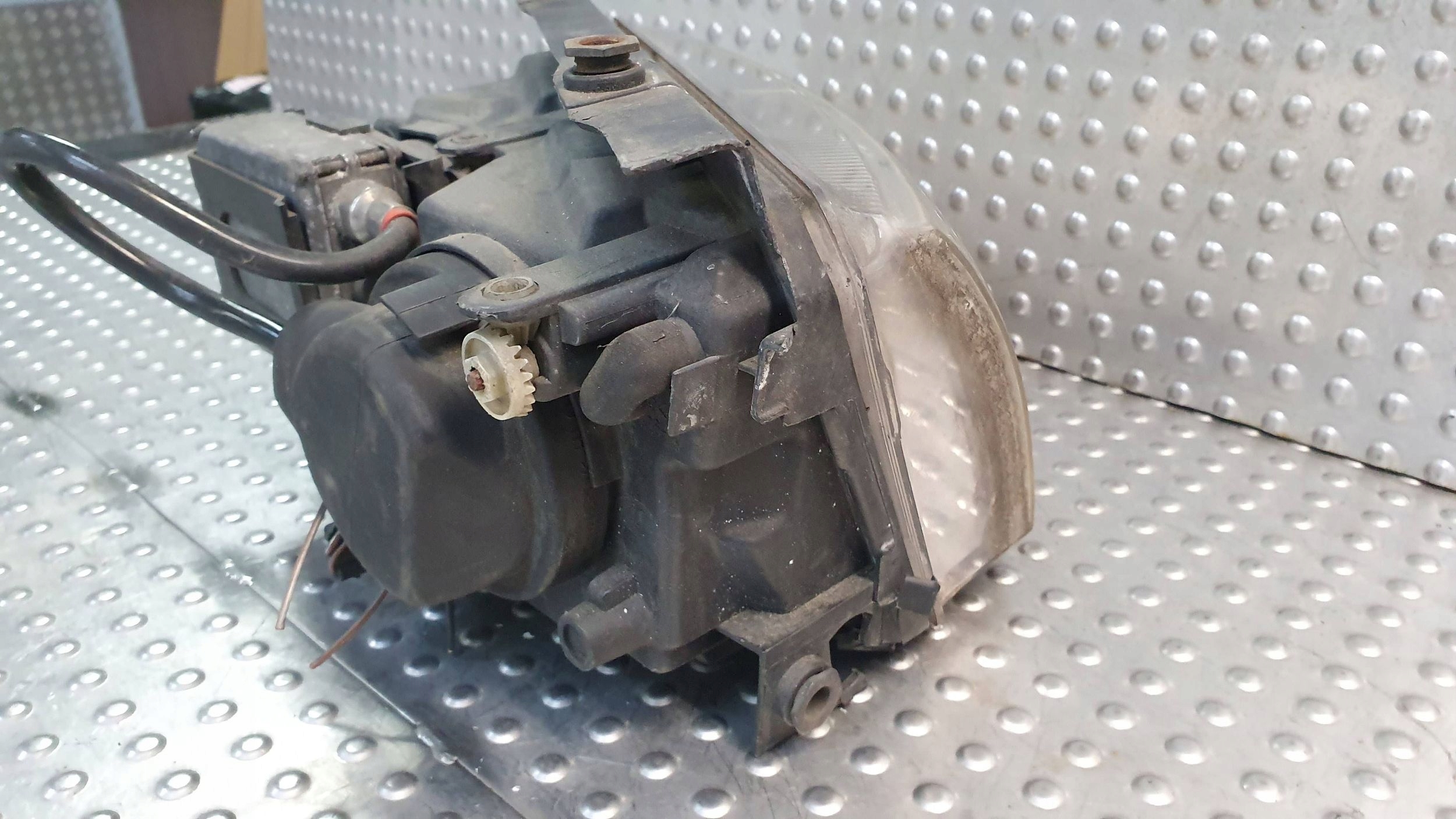 light front right XENON VW PASSAT B5 96