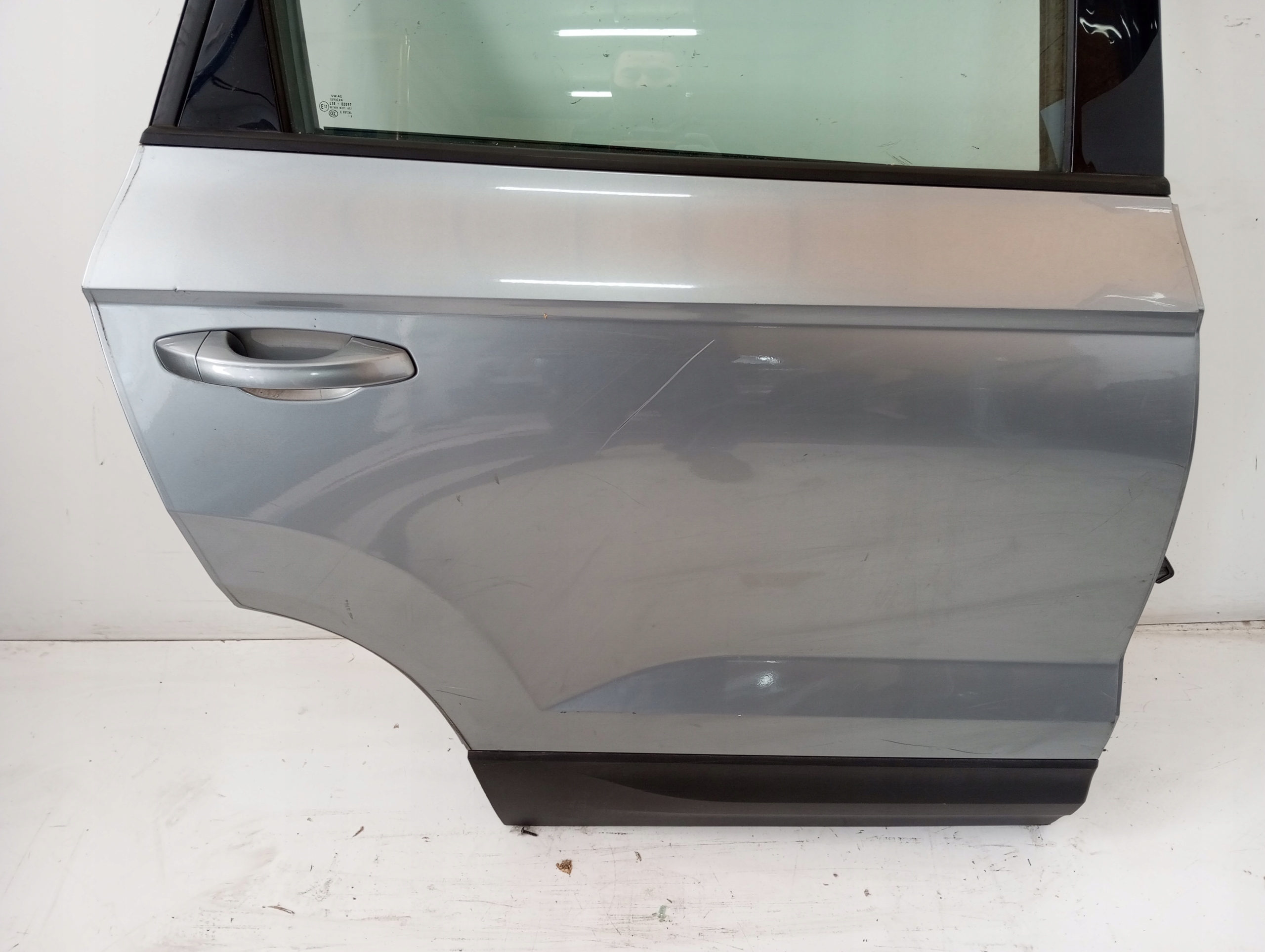door right rear. SKODA KAROQ 19R