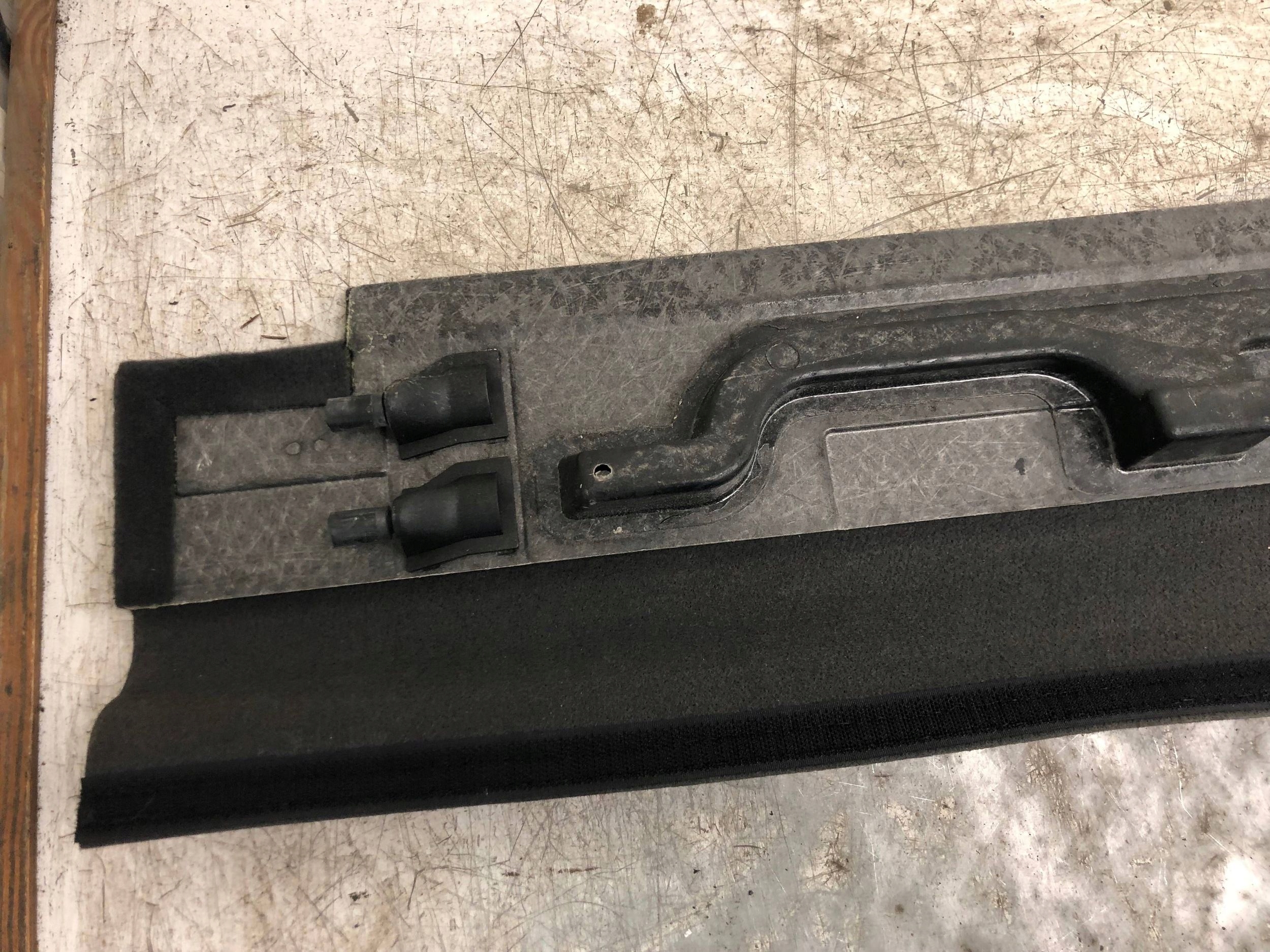 KOBERCE PODLAHA PRAHU kufru AUDI Q5 LIFT