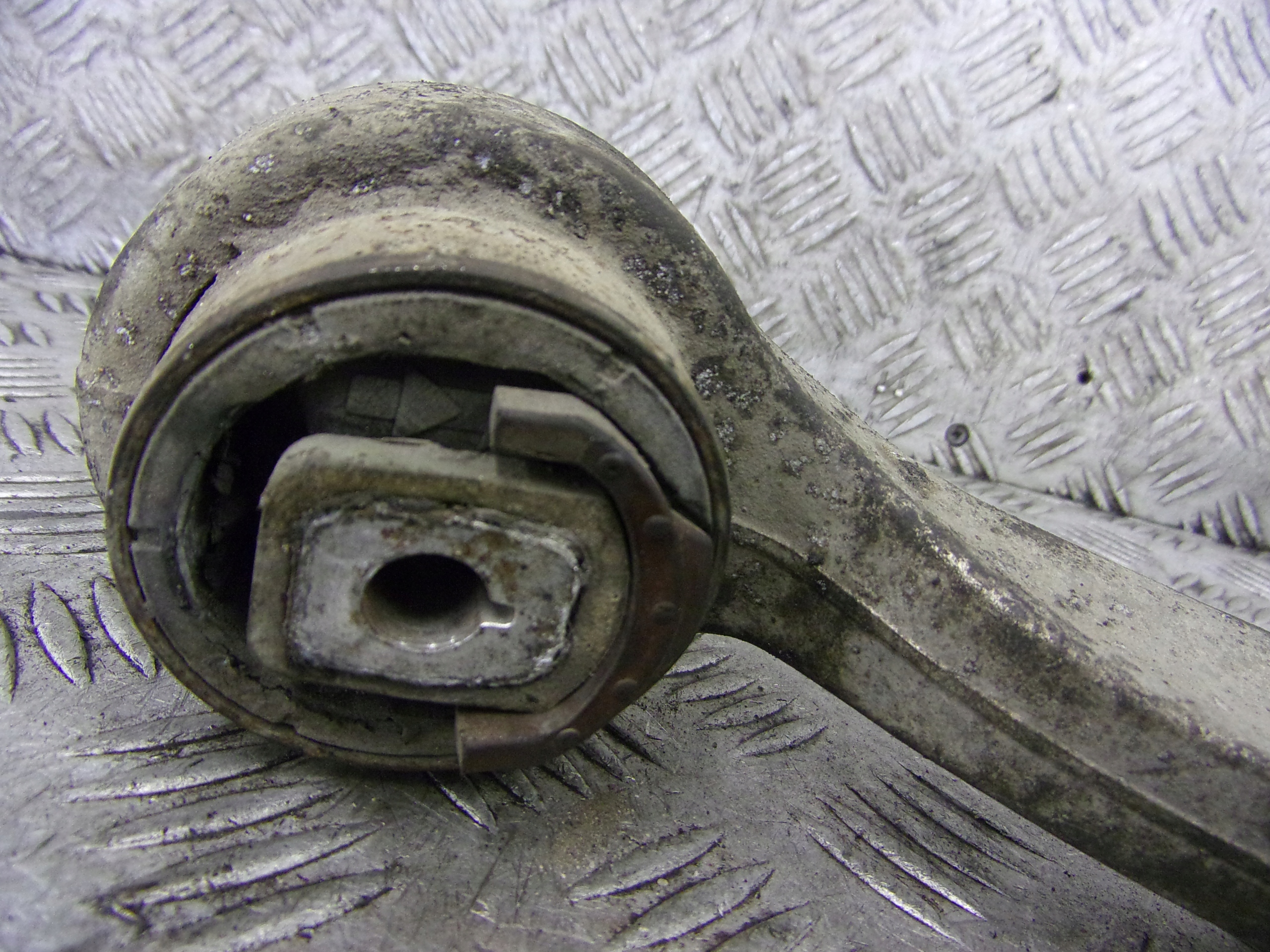 Querlenker links vorne unterer AUDI A4 B6