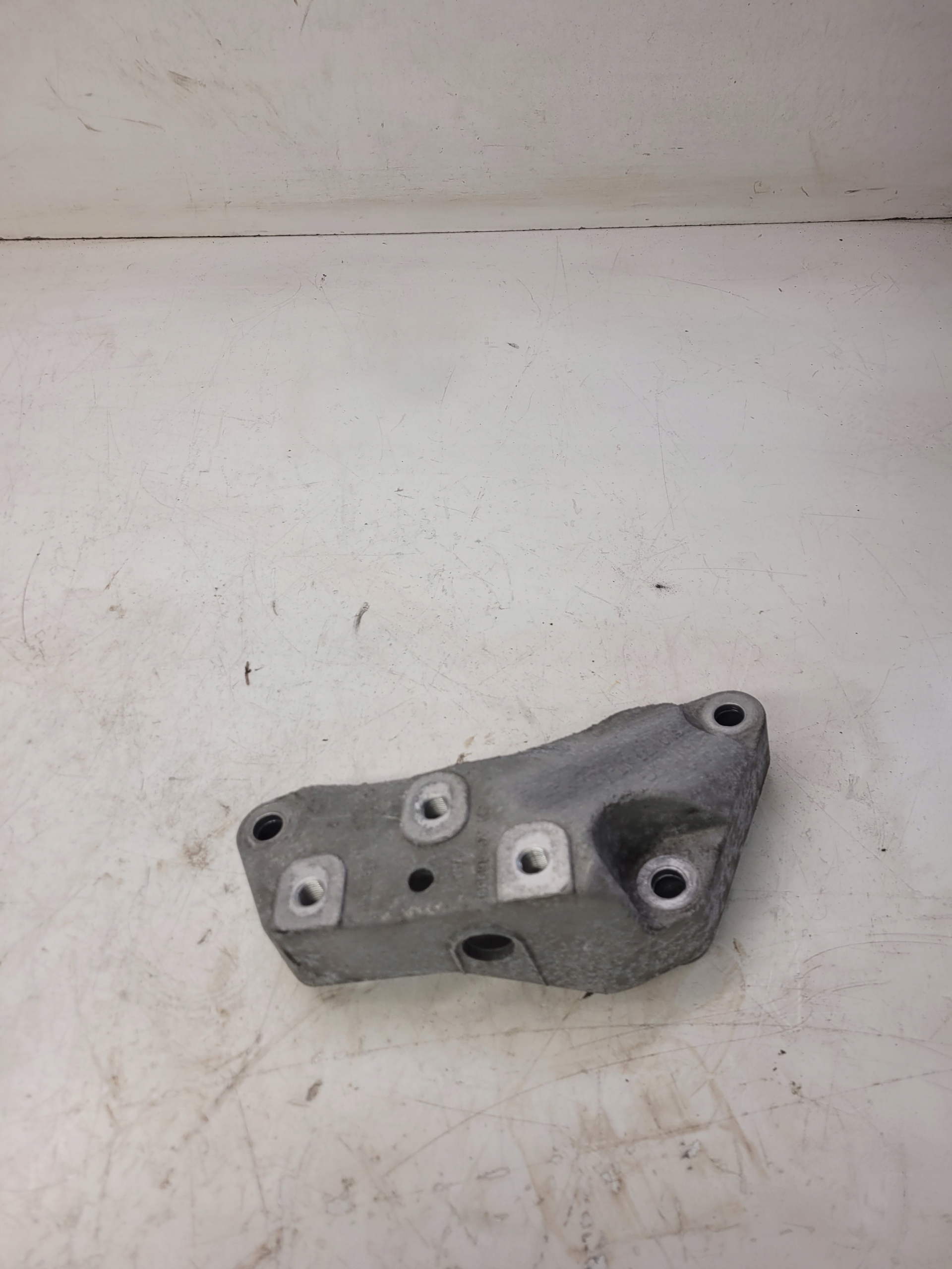 SUPPORTO SUPPORTI MOTORE USATO AUDI Q3 8U 2.0TDI 5N0199117A