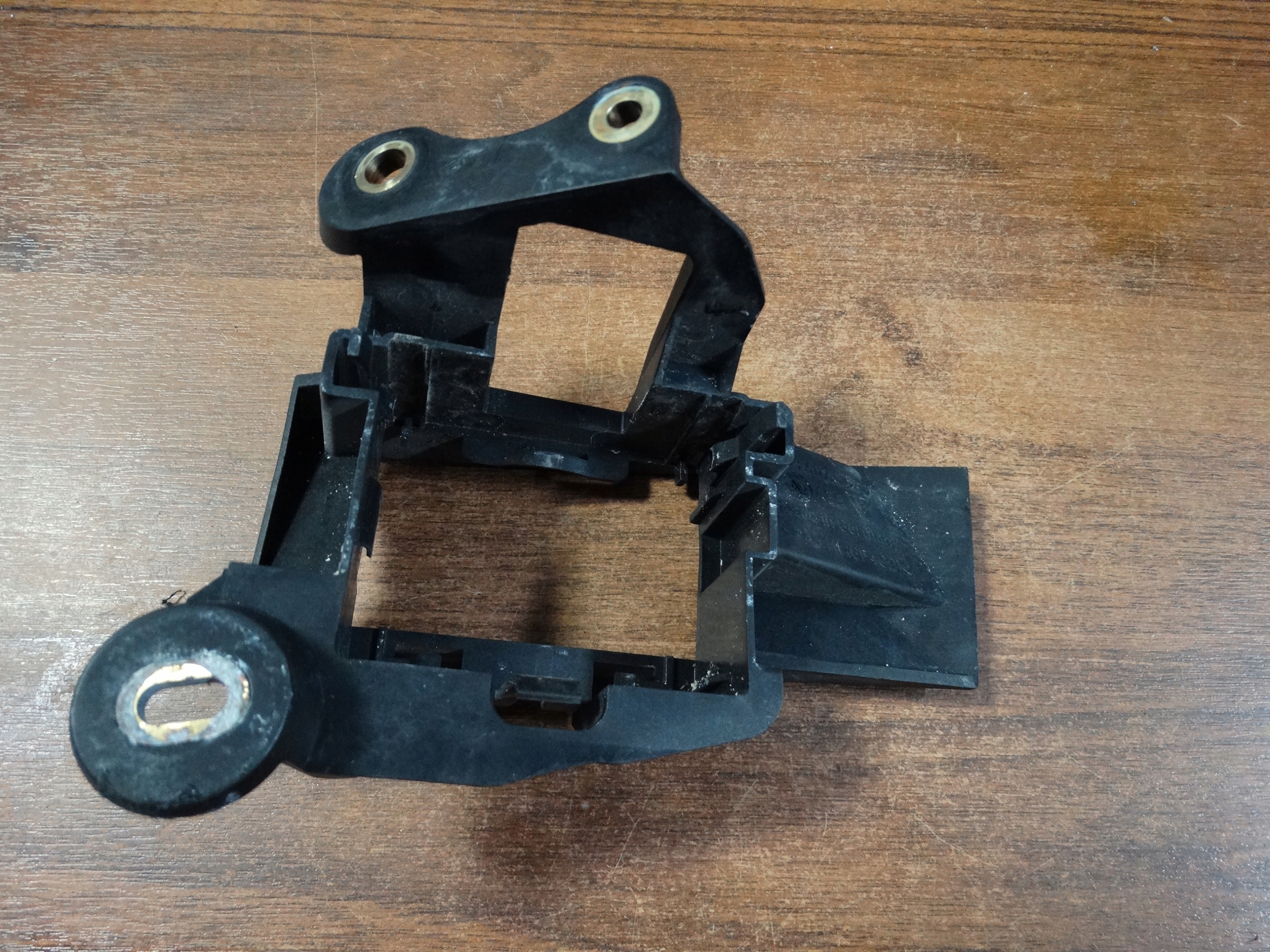 IDEALNY bracket ASYSTENTA left PORSCHE PANAMERA 971 1