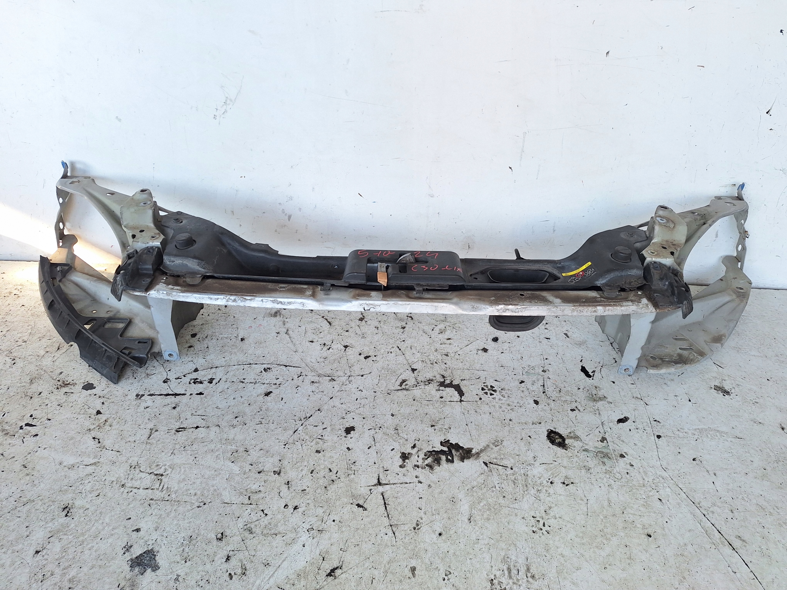 VOLVO C30 LIFT 09-12 support panel for radiators OKULAR