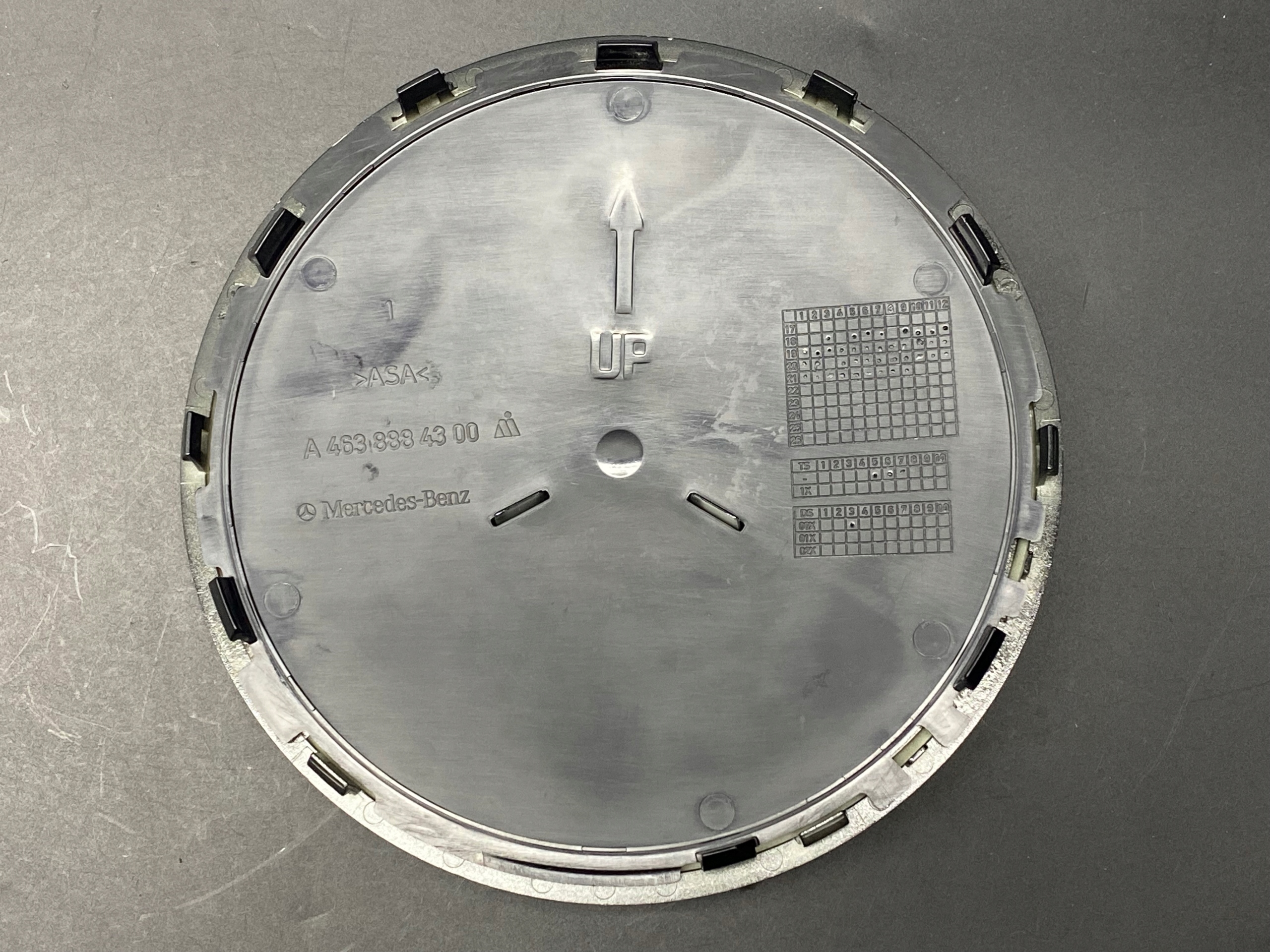 Gwiazda logo czarna Mercedes G63 AMG A4638884300 Numer katalogowy części A4638884300