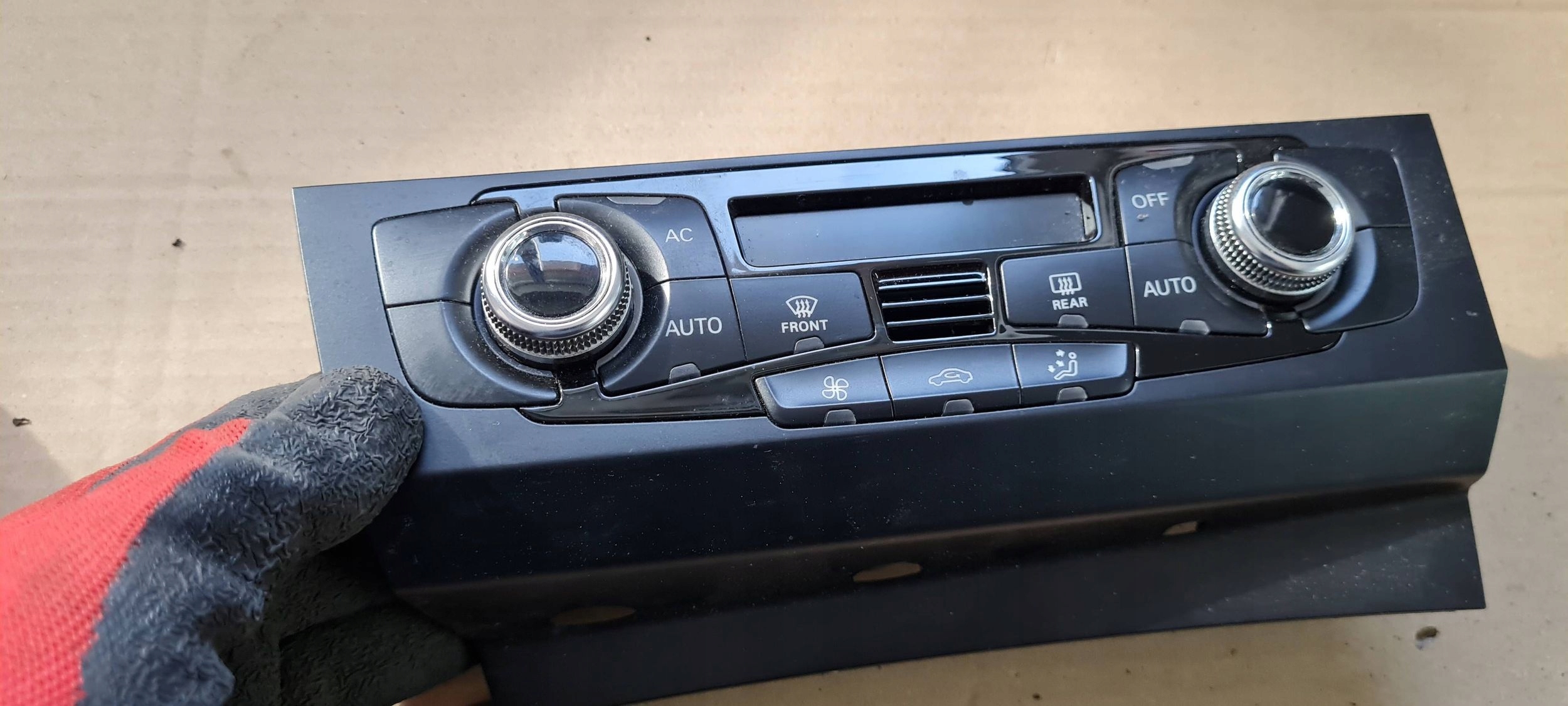 A4 B8 LIFT PANEL klími klimatizaci ANGLIK 8K2820043AC A5 8T