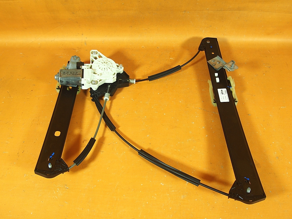 Audi E-Tron 55 4KE 25KM Prowadnica Szyby Tył LEWA 4ke839461 / 4k0959802