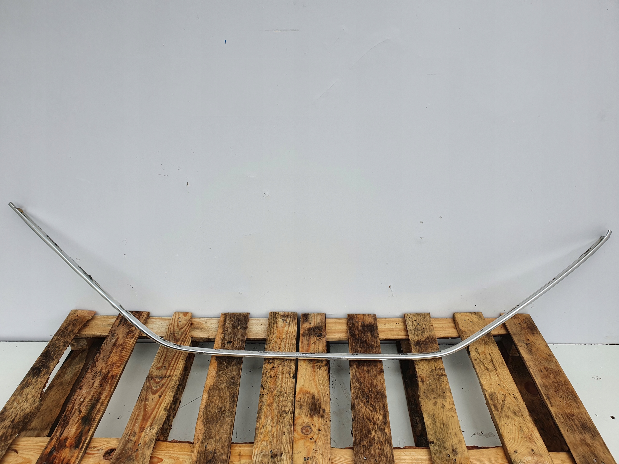 Mercedes W126 C126 SEC правое ветровое стекло