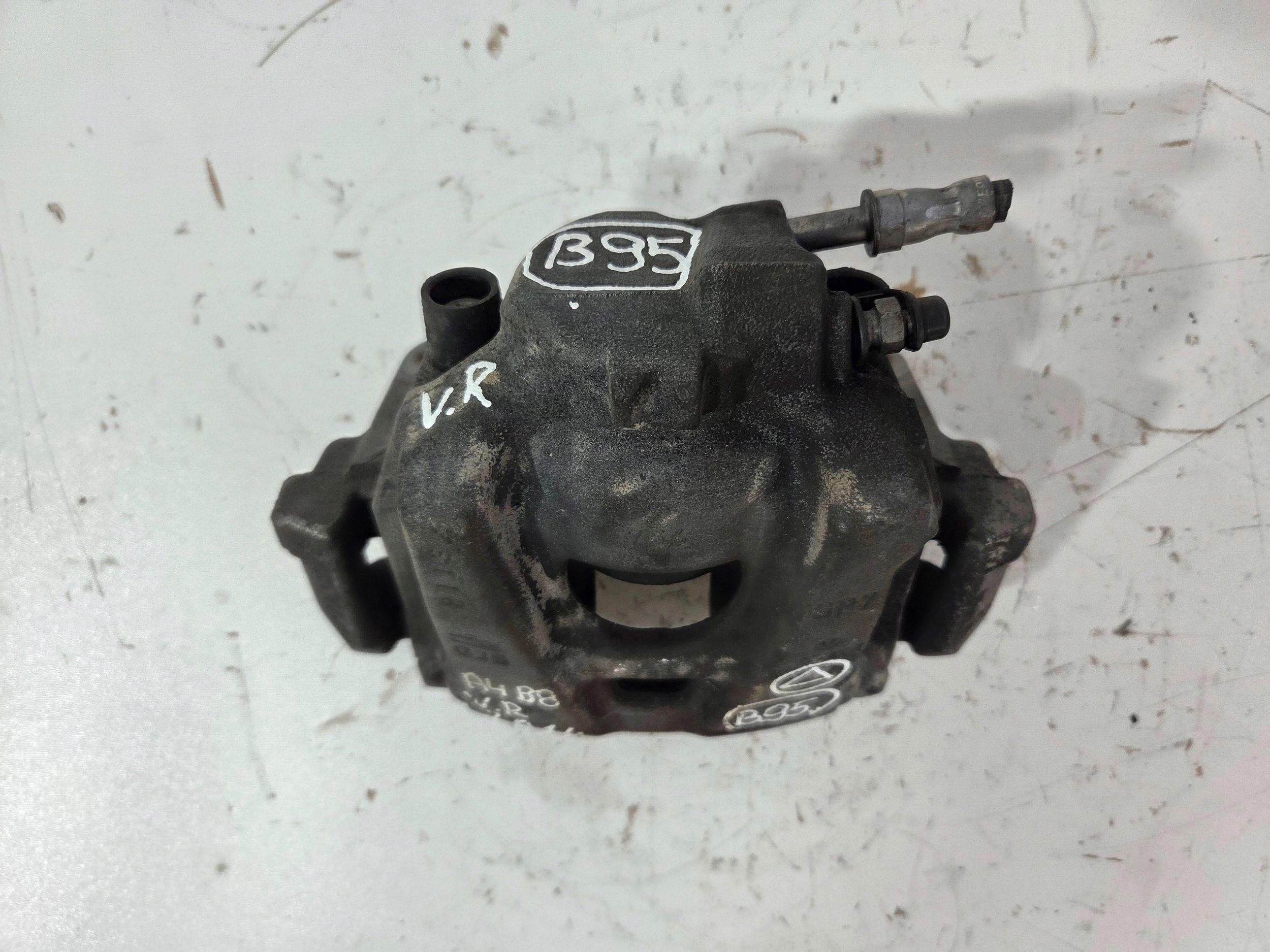 Audi A4 S4 B8 8K caliper brake front right 756 (B95)