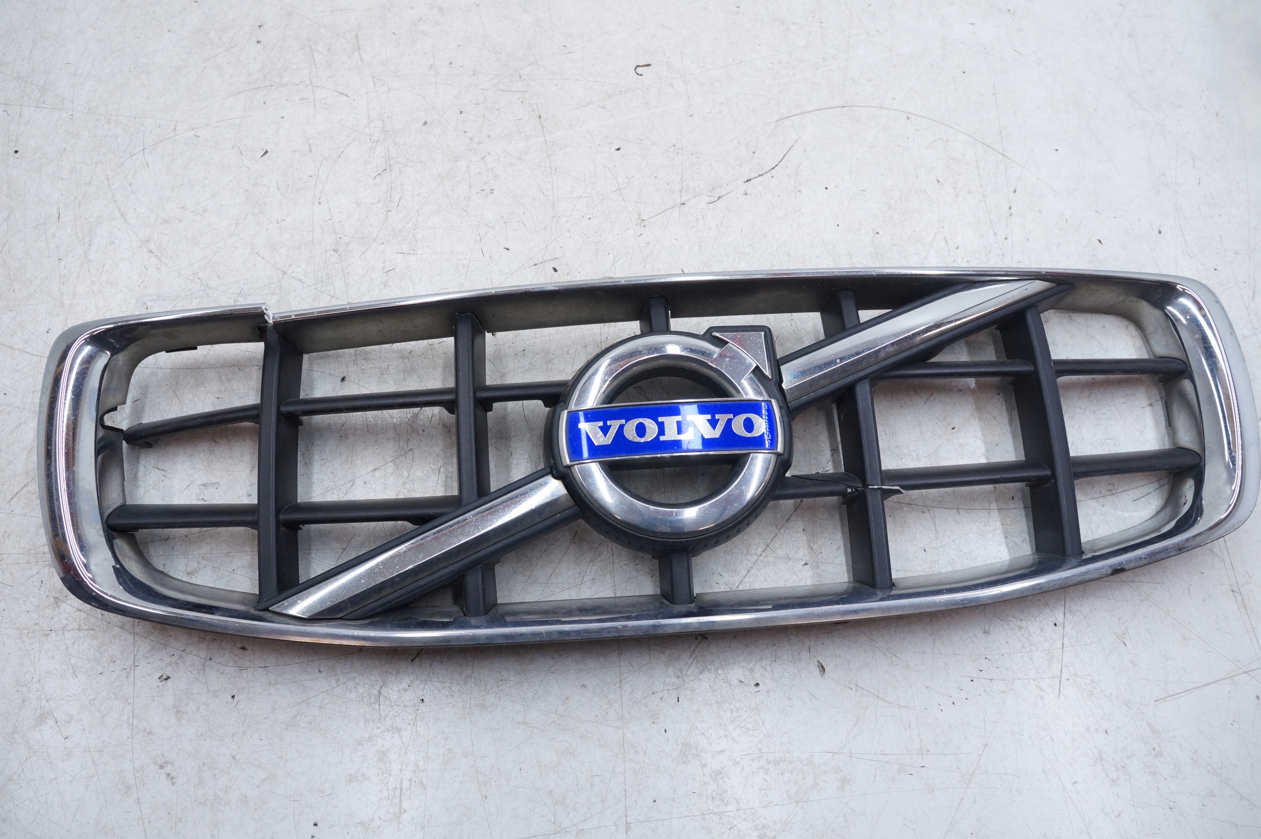 Volvo S70/V70/XC70 XC70 Kühlergrill FRONTGRILL Kühlergitter 31283902 - Thumbnail 1