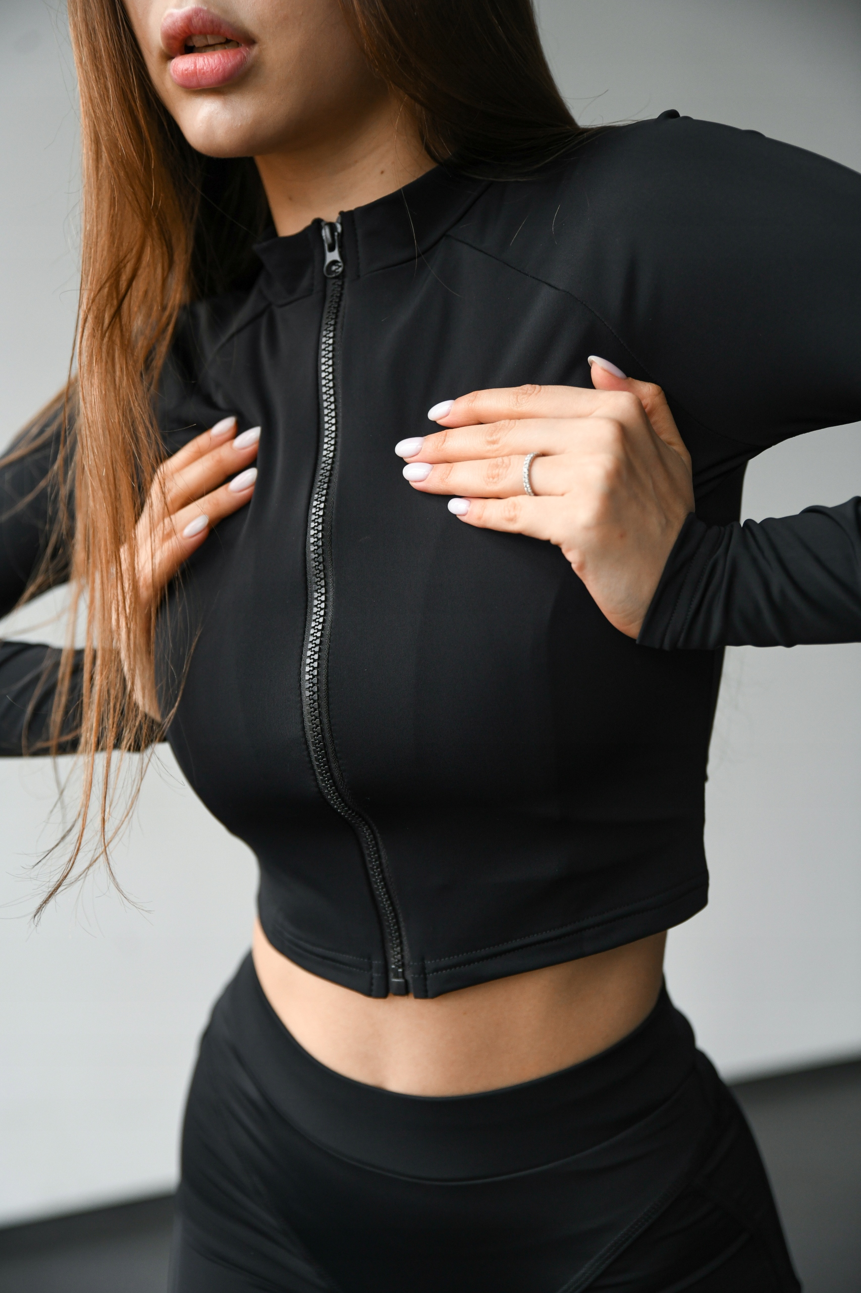 Damska czarna bluza sportowa na zamek do treningu, fitnessu, jogi Xs