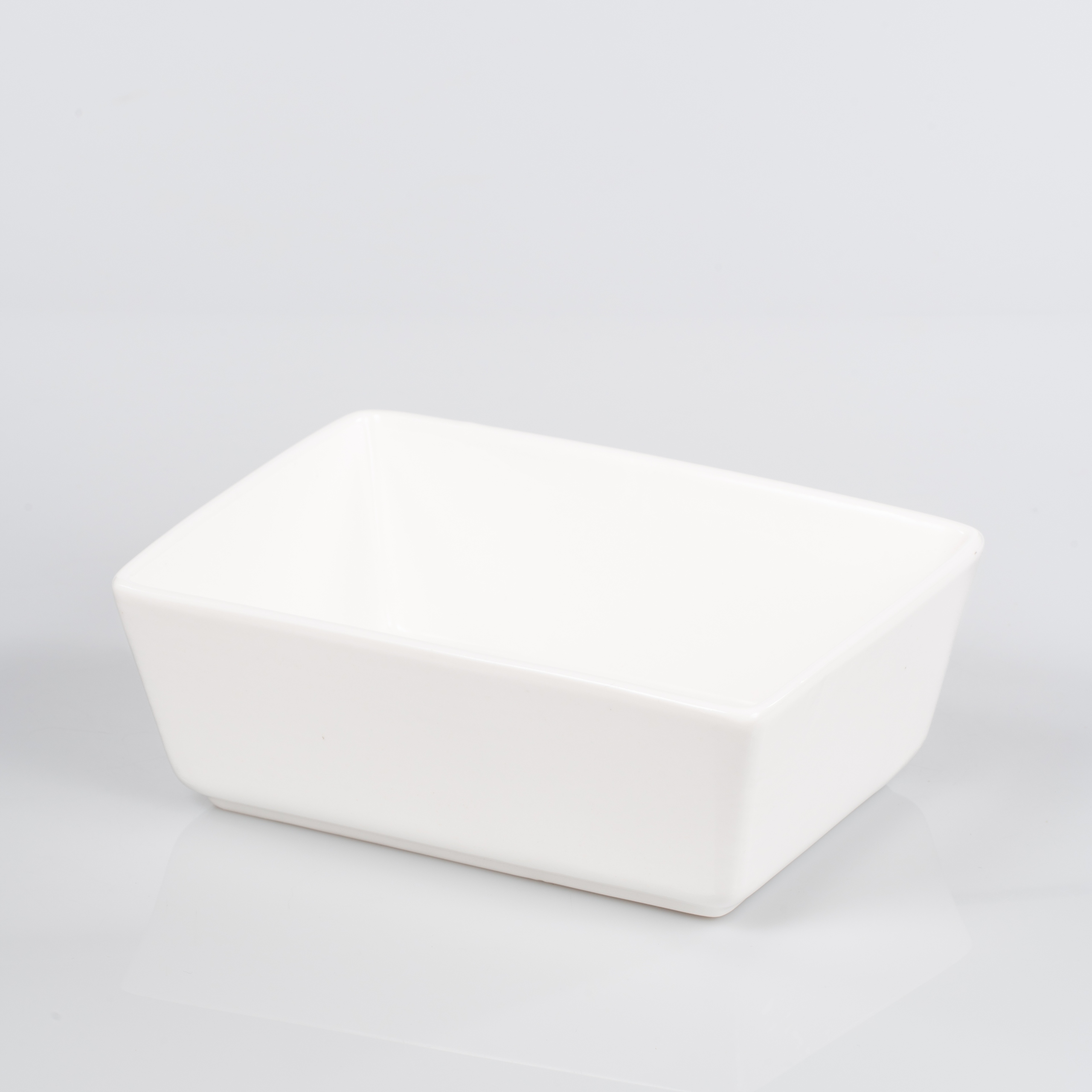 MASELNICA PORCELANOWA z POKRYWKĄ BAMBUSOWĄ POJEMNIK NA MASŁO Z NOŻYKIEM Marka Prima Deco