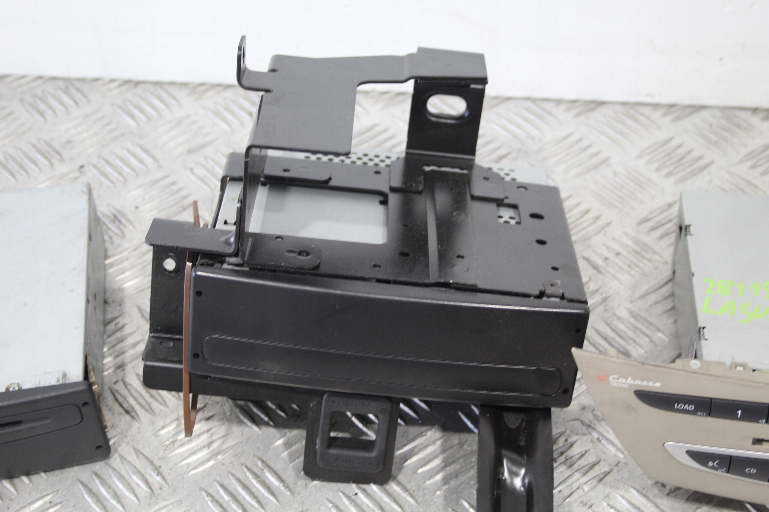 RADIO NAVI display LAGUNA III 3