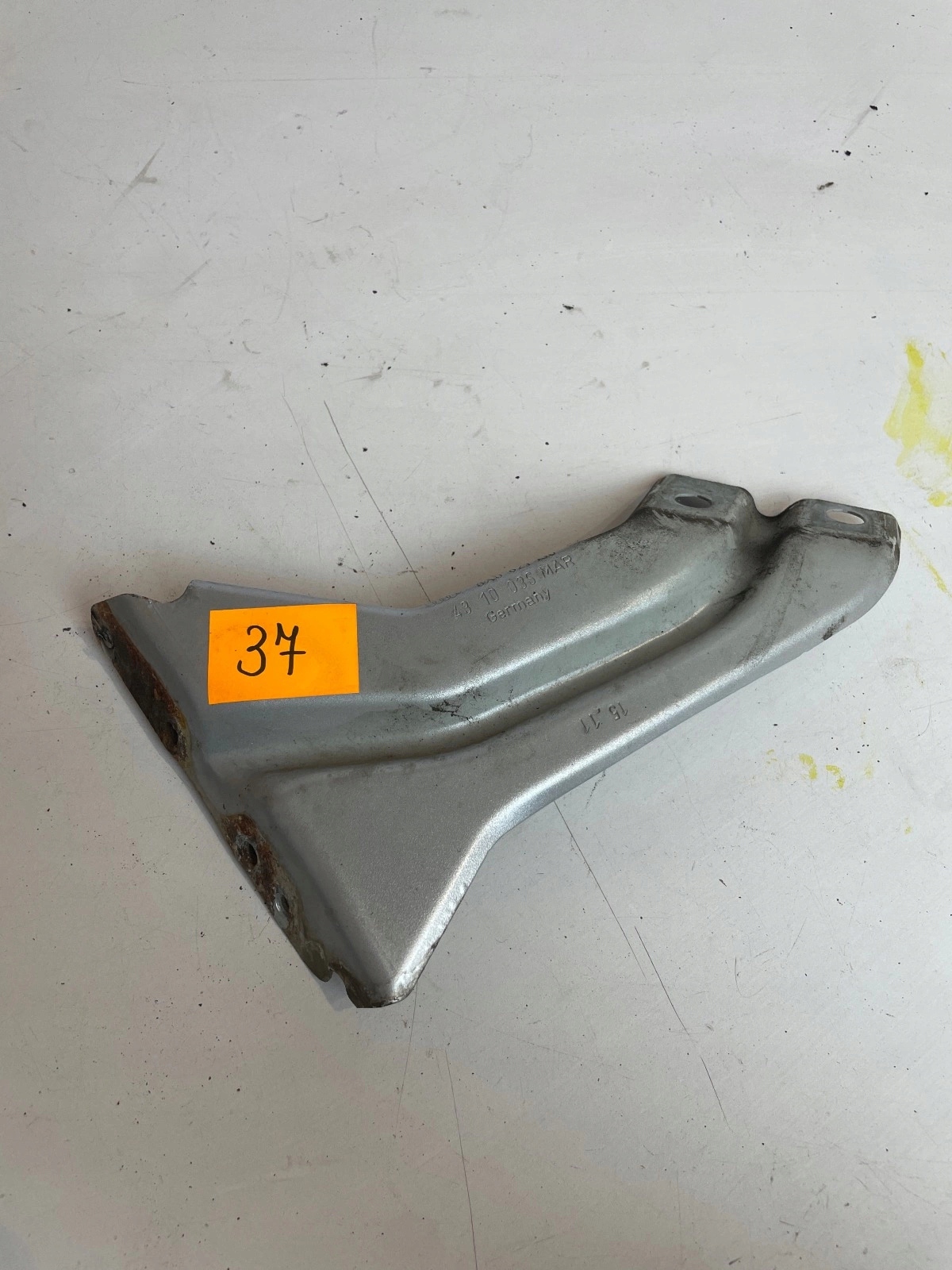 Support plaque Console Aile Droite Avant Audi A1 8X