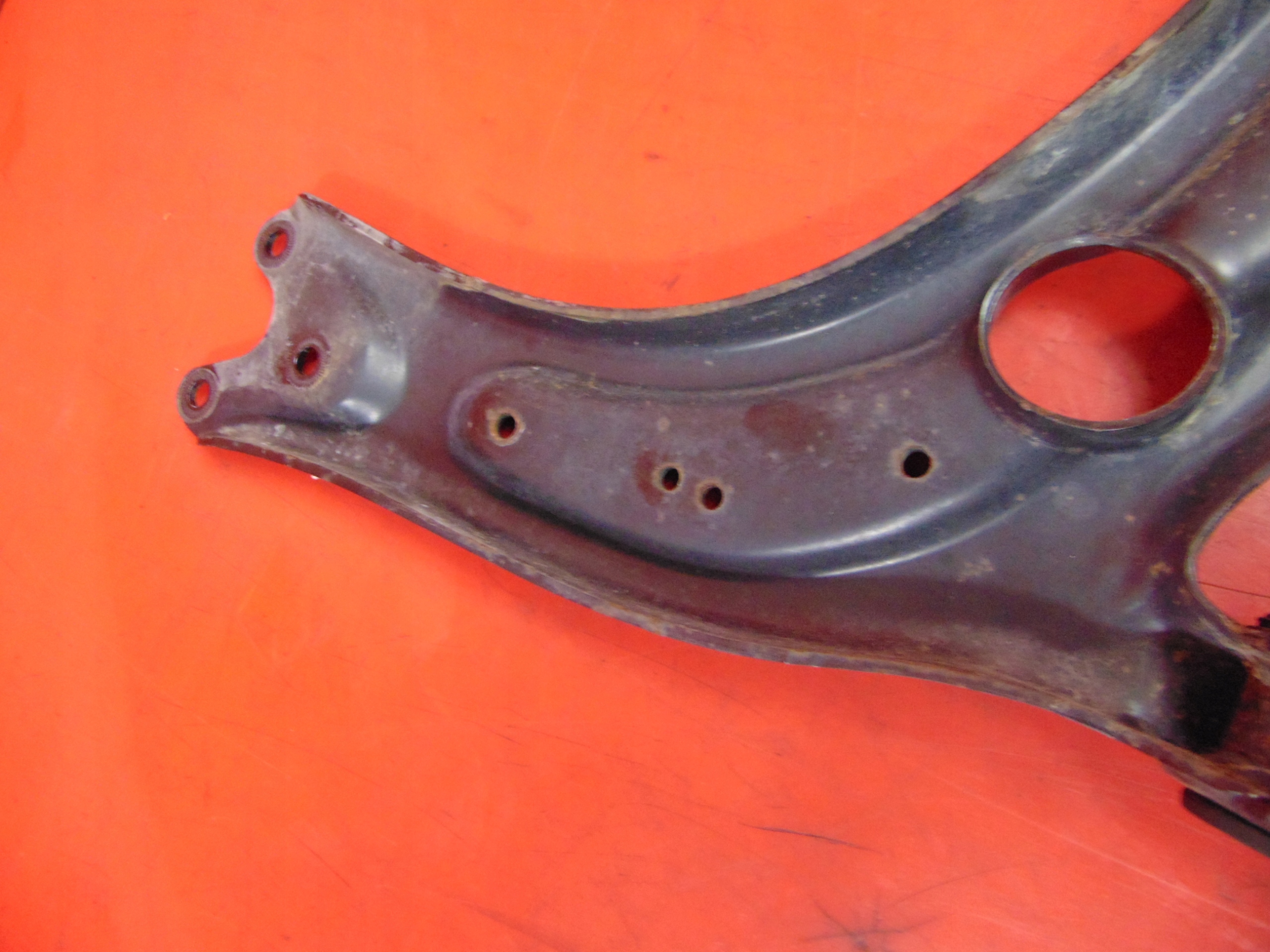 Audi Q3 II F3 83A arm left front front