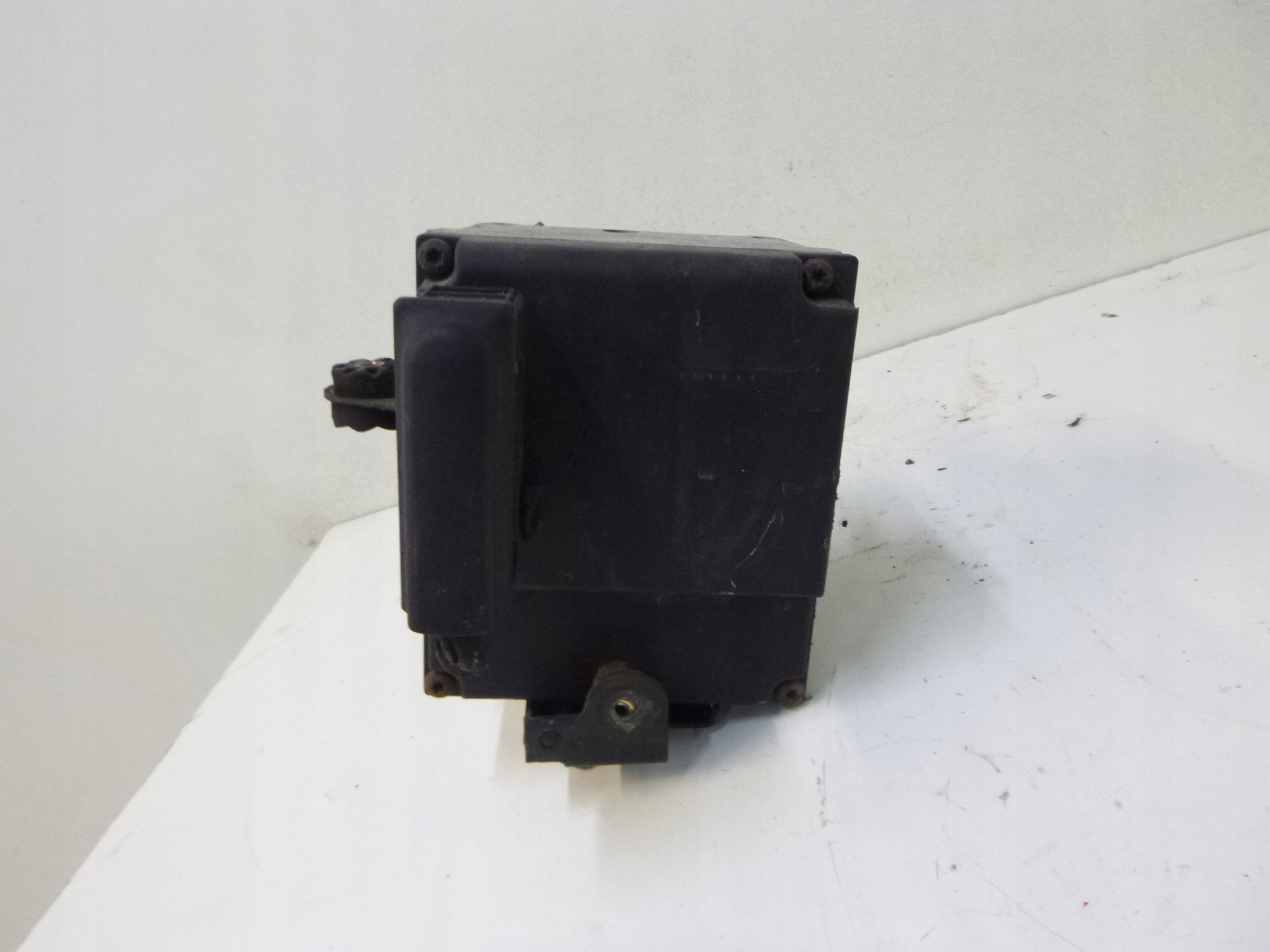POMPA ABS BMW E39 2.0 0265217000 98R.