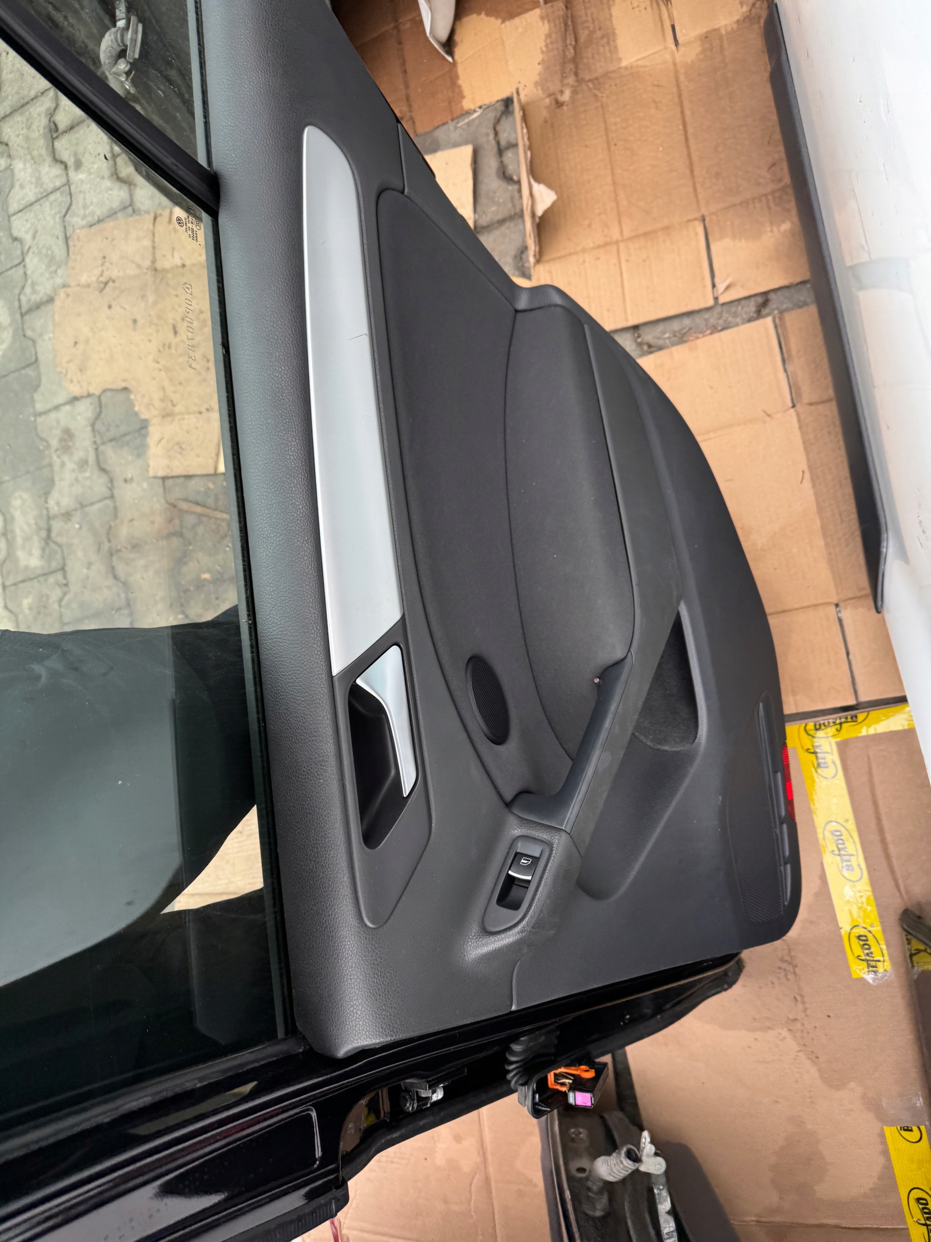 VW GOLF VI HB 5D complete door right rear part rear. LC9X black